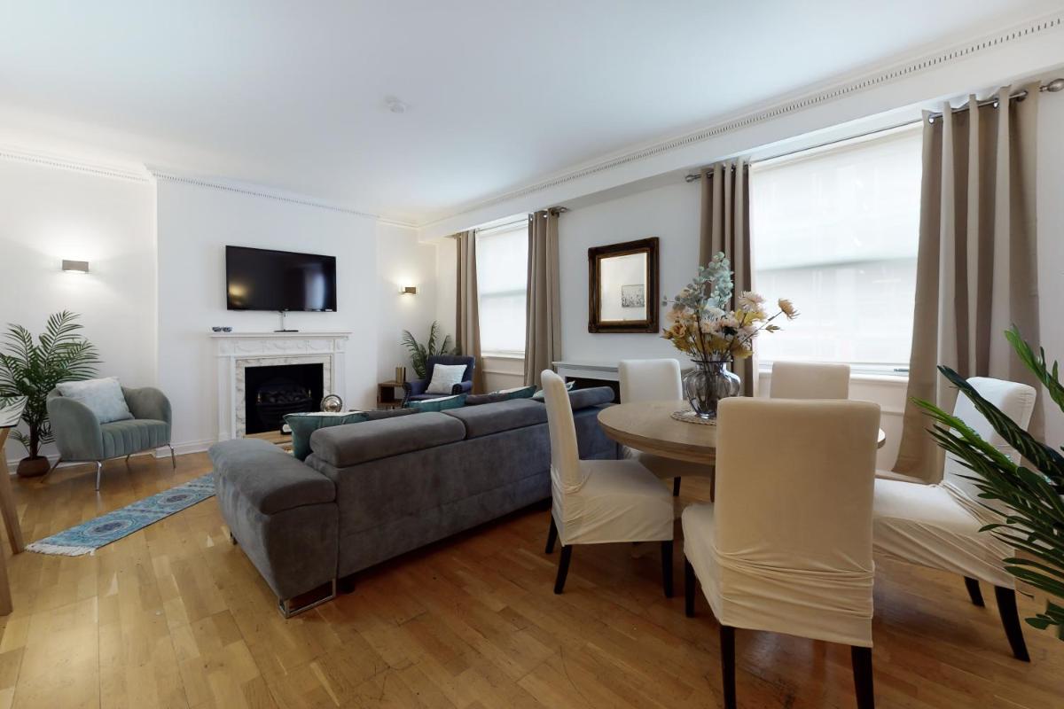 Stay in bond street
