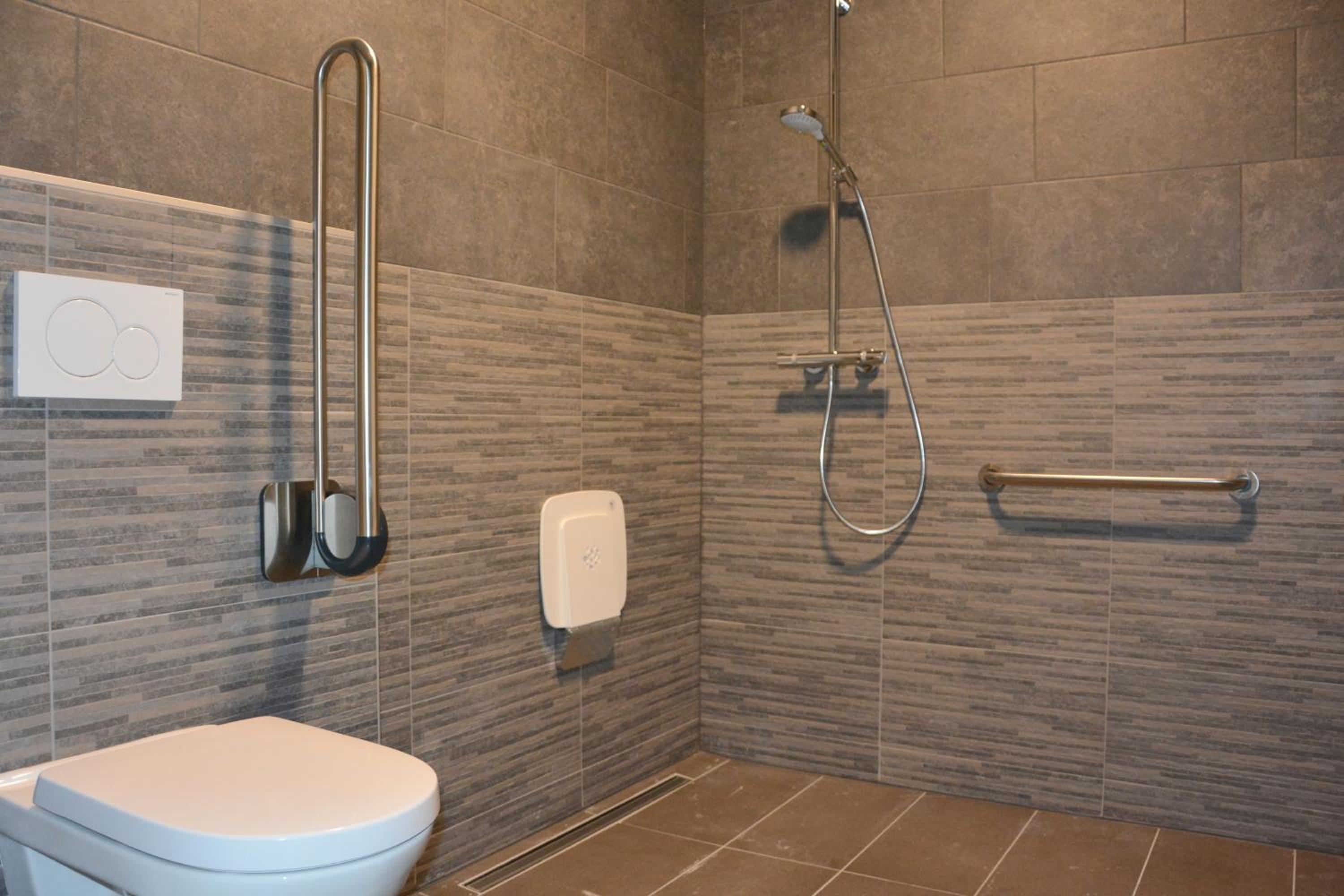 Photo 6
