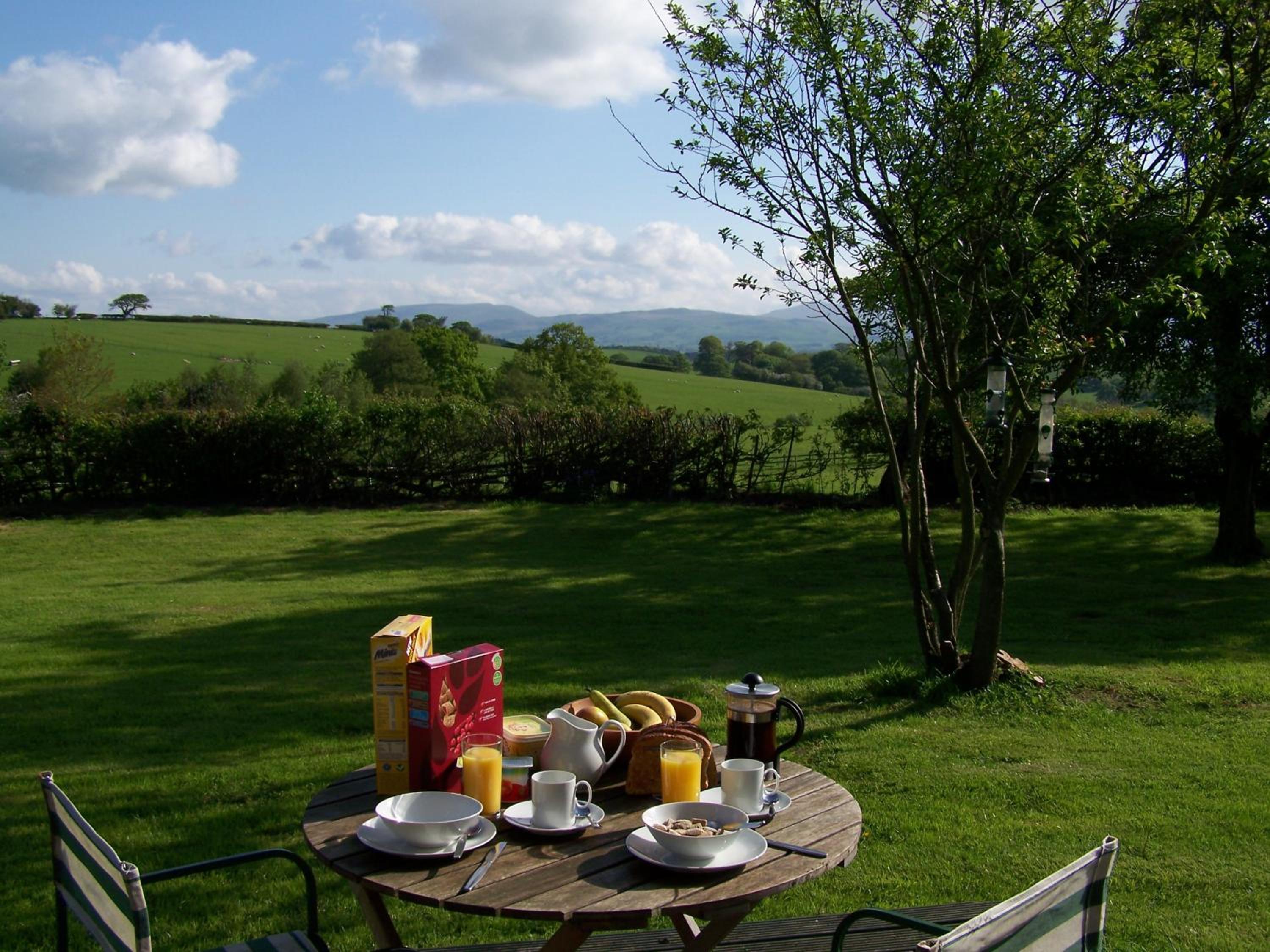Locka Old Hall Cottage view 2