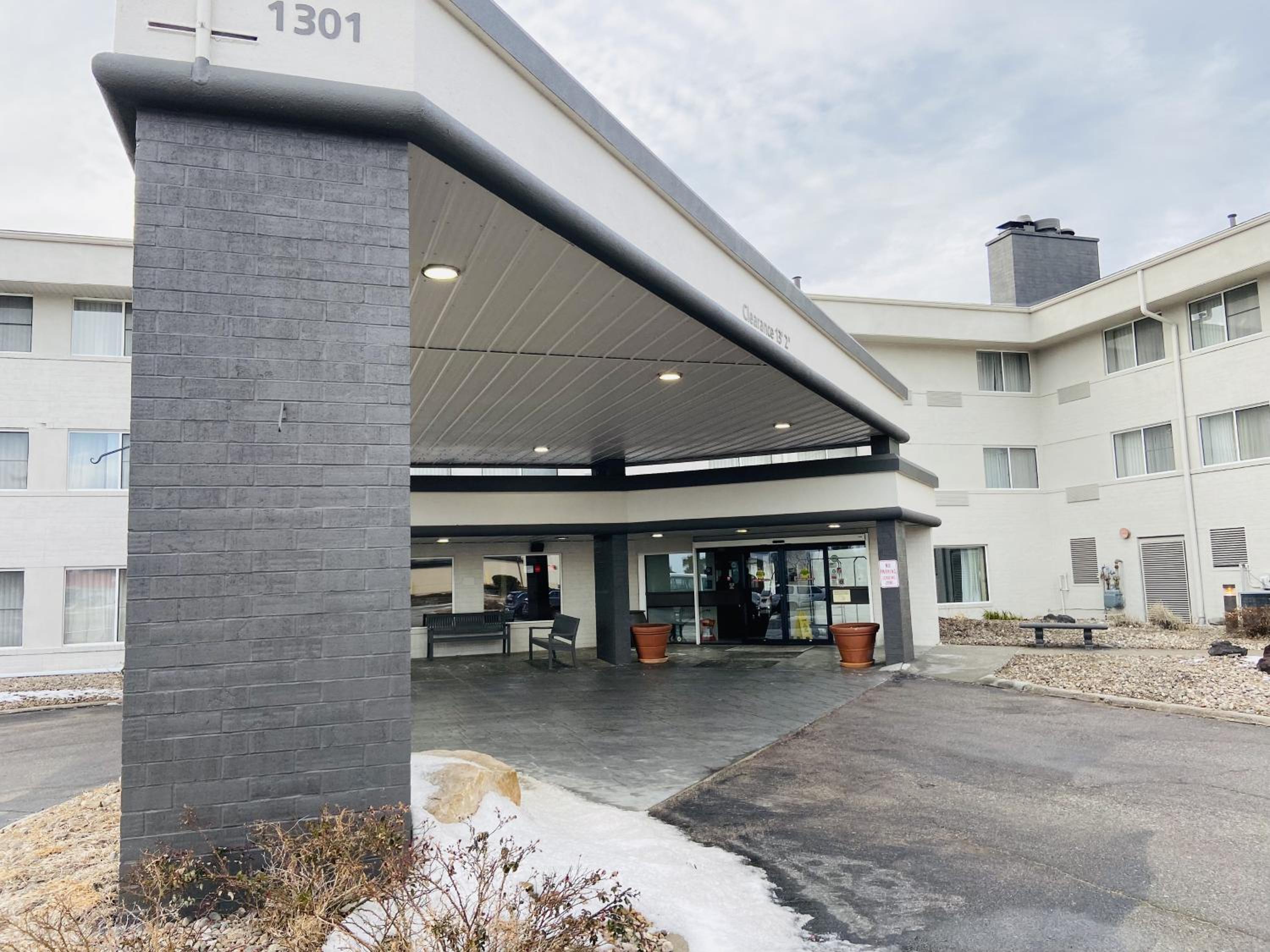 Lincoln Vacations - Country Inn  Suites by Radisson, Lincoln Airport, NE - Property Image 69