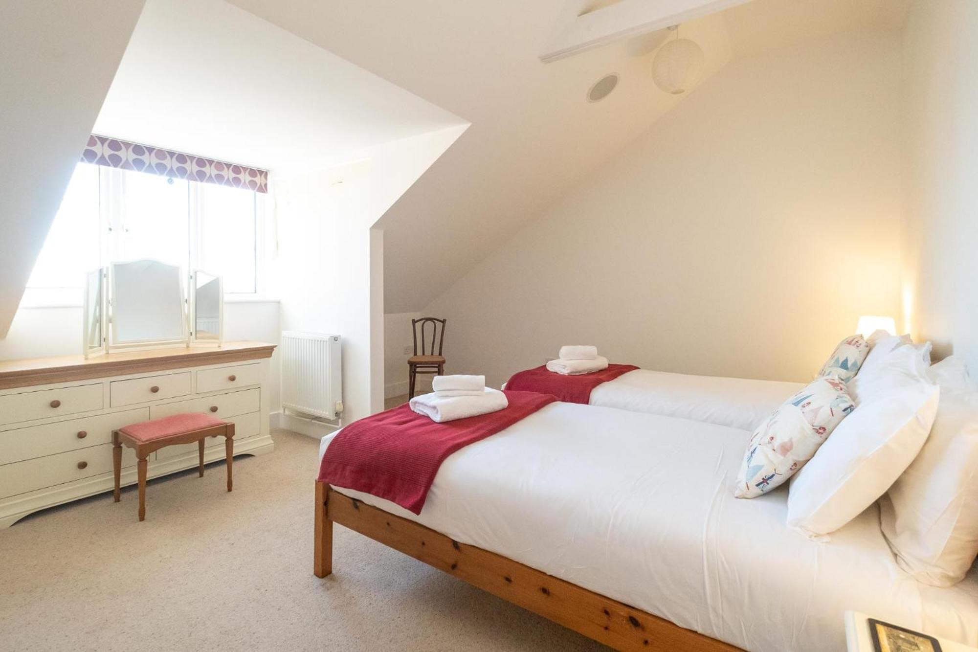 Gun Lodge Aldeburgh Coastal Cottages — 13