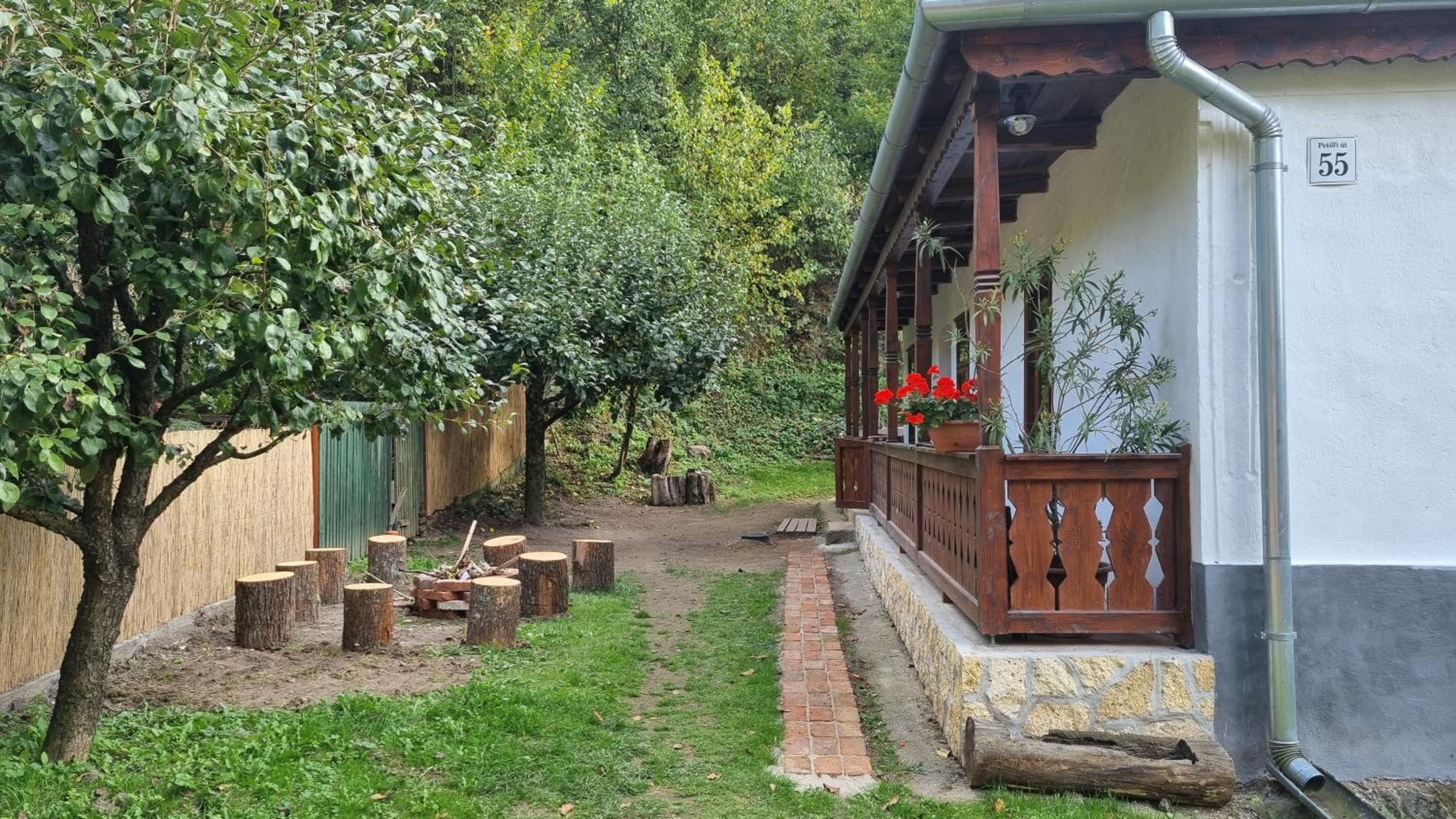 Hutai Meseház view 4