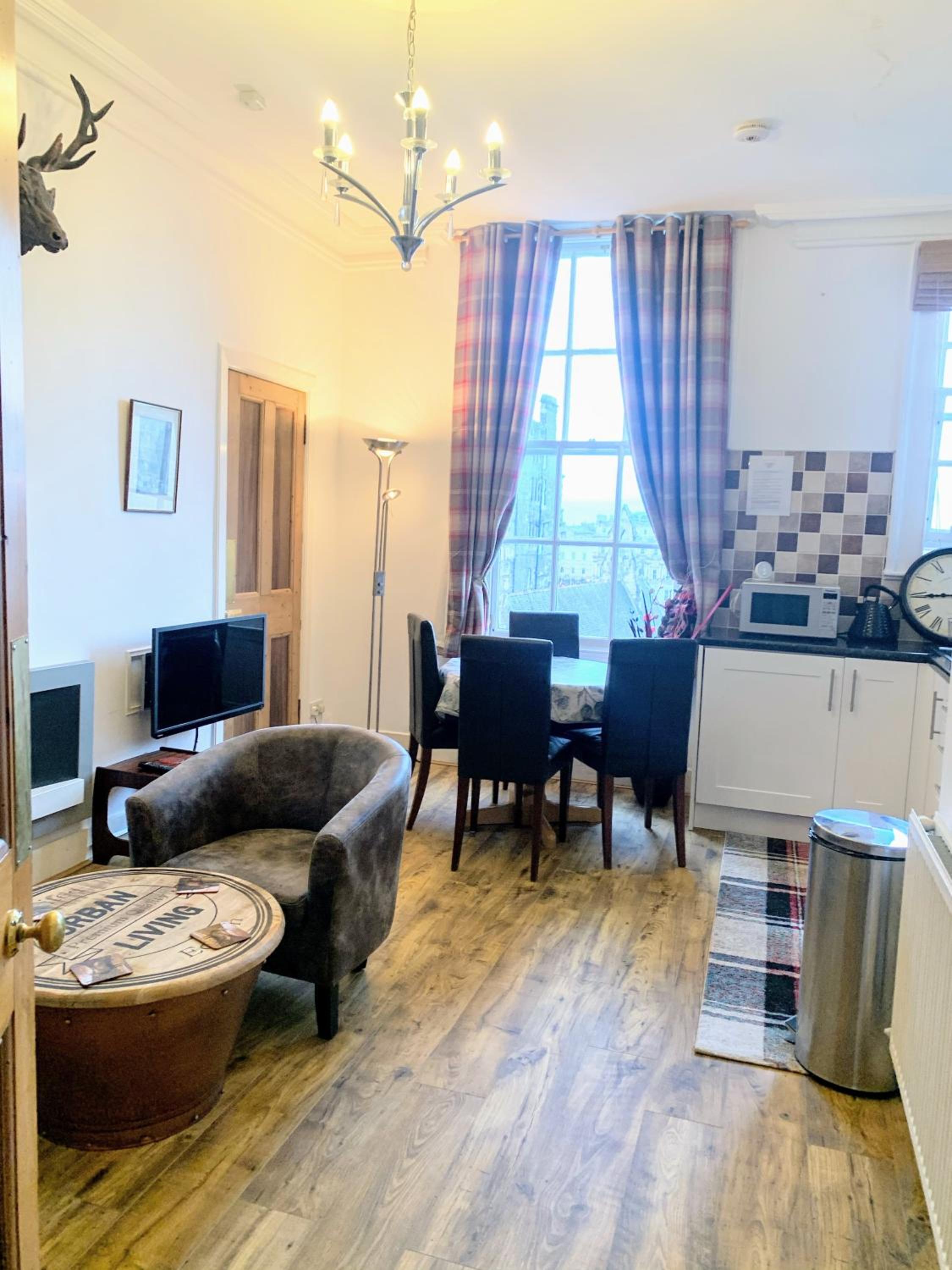 Bailie Royal Mile Apartment view 5