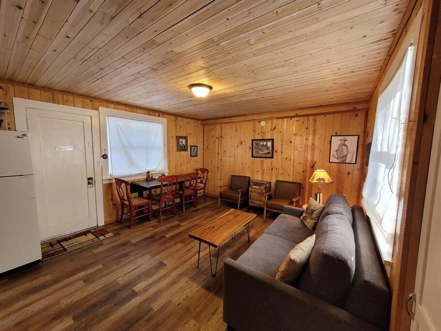 Free Spirit, Walking distance to East Zion trails view 5