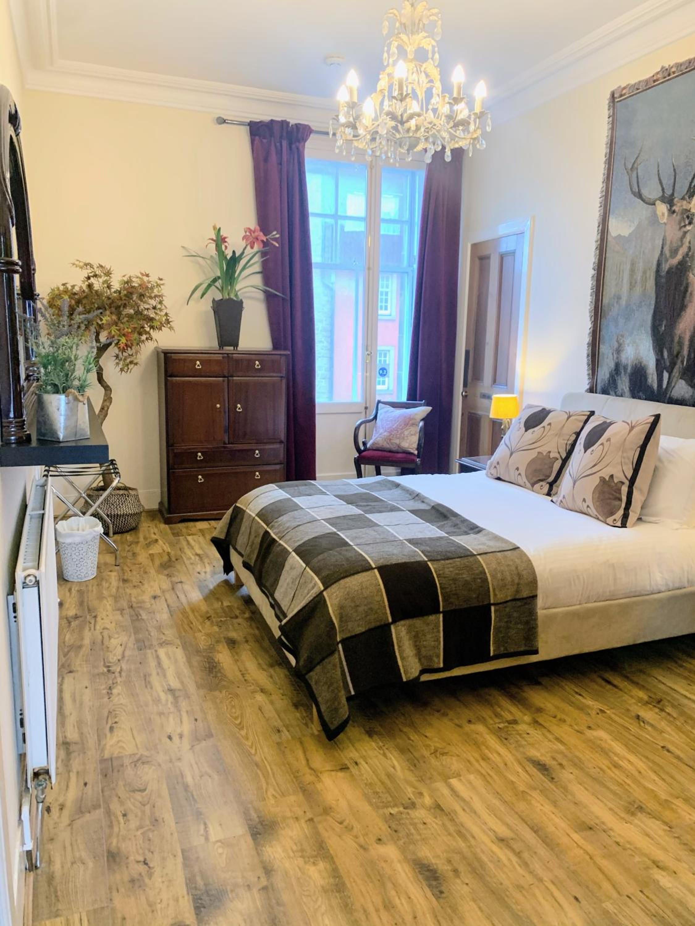 Bailie Royal Mile Apartment view 4