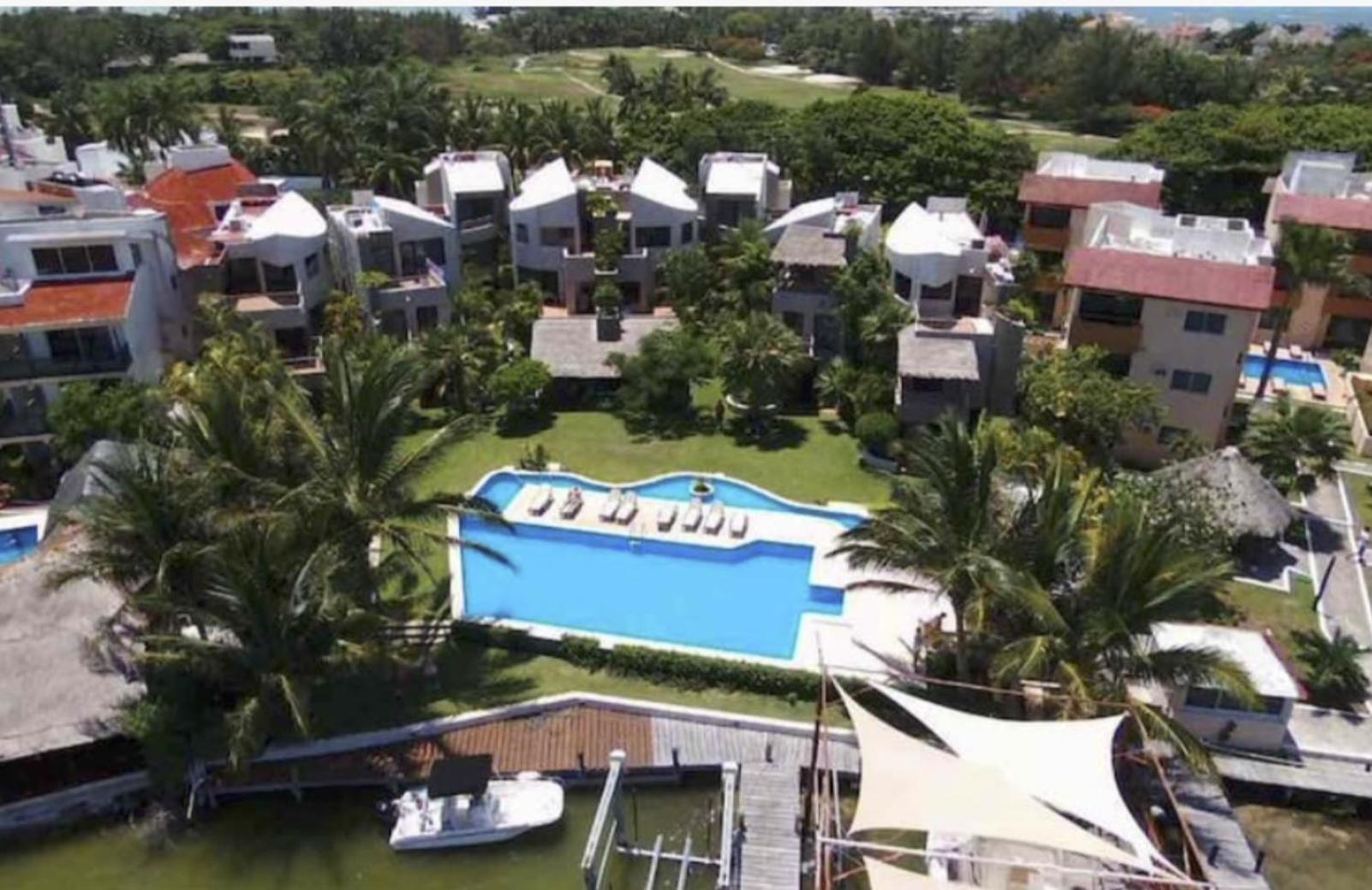 Villas La Marina