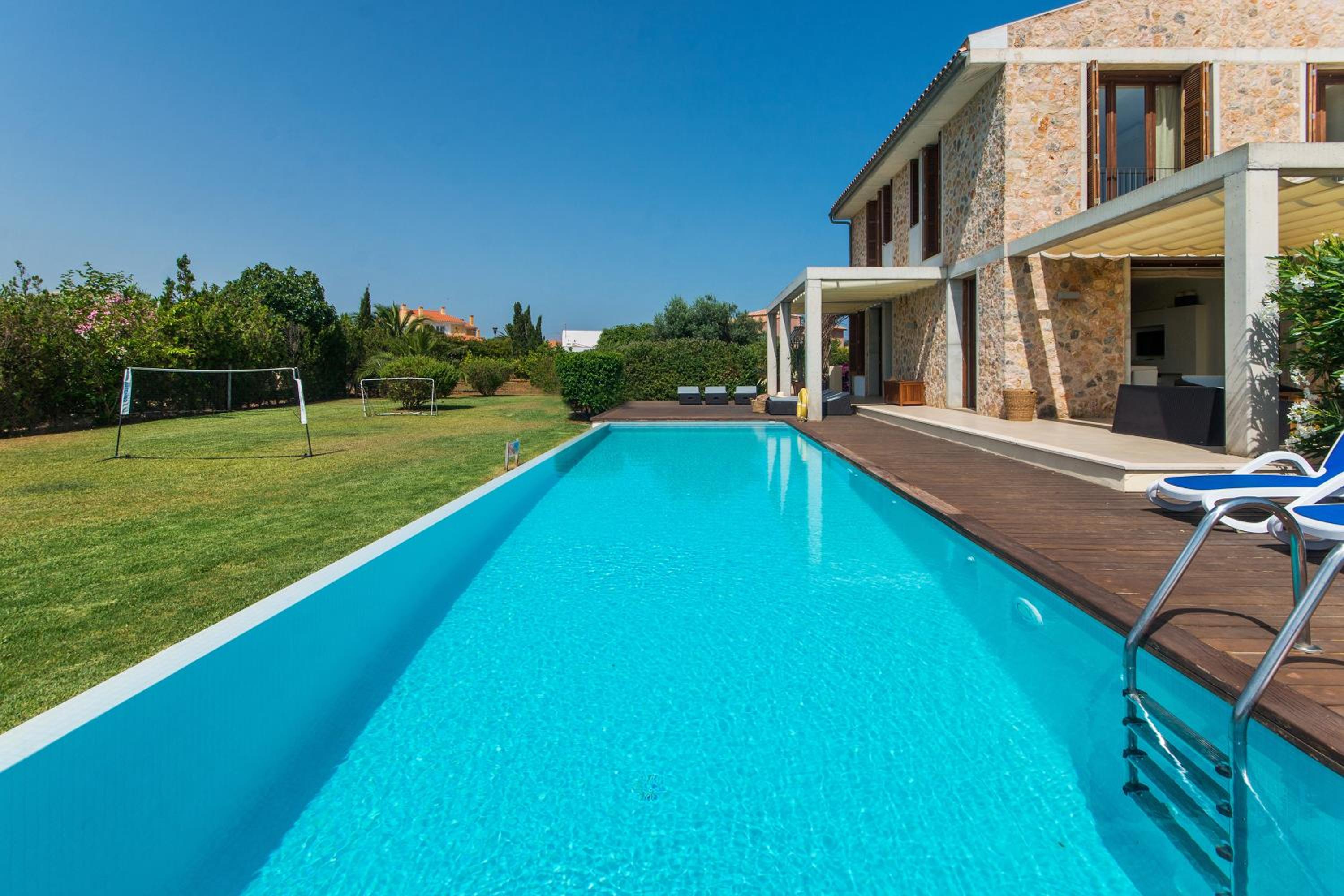 Villa Barcares Gran for 10, pool, gym and close to beach view 3