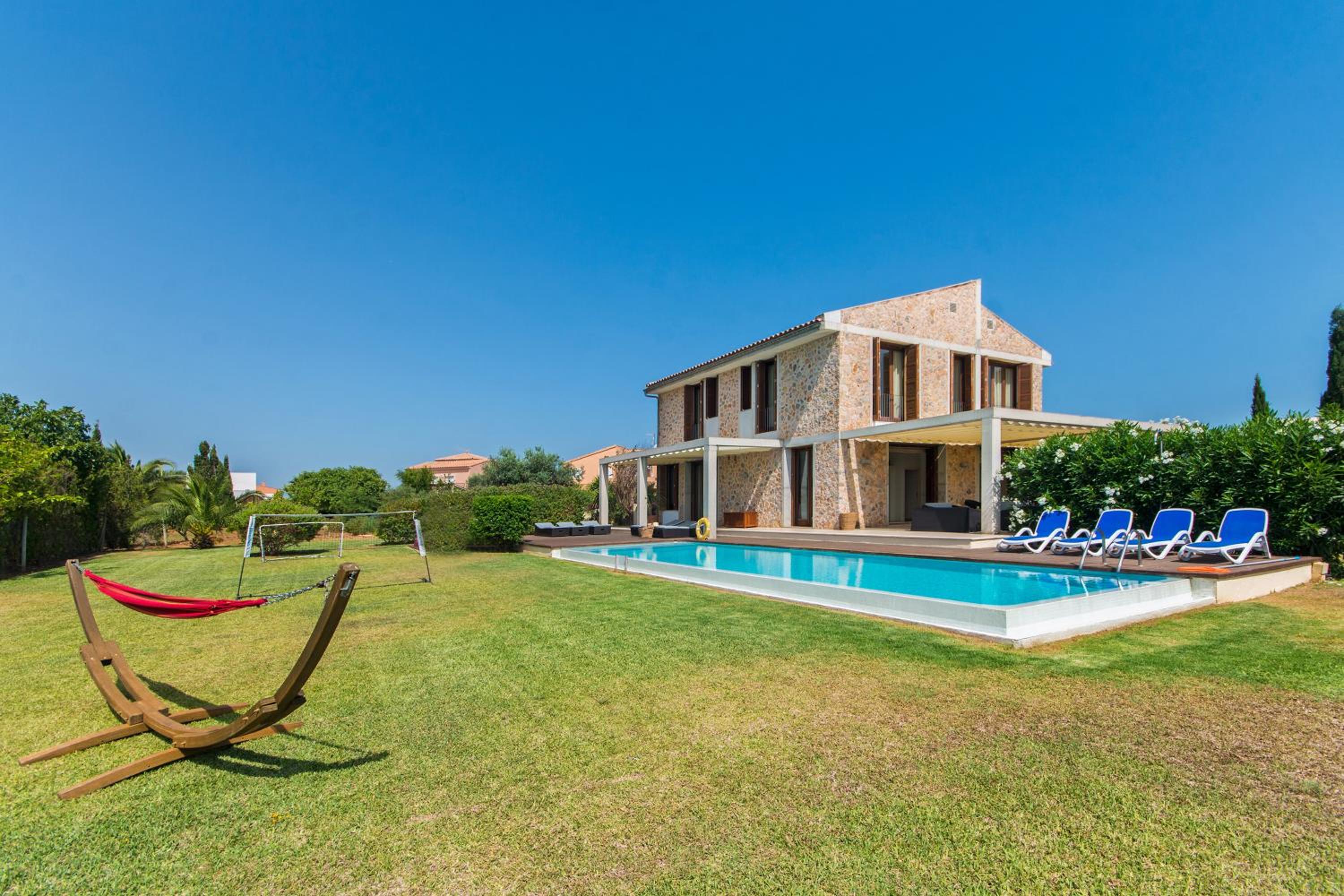 Villa Barcares Gran for 10, pool, gym and close to beach view 2