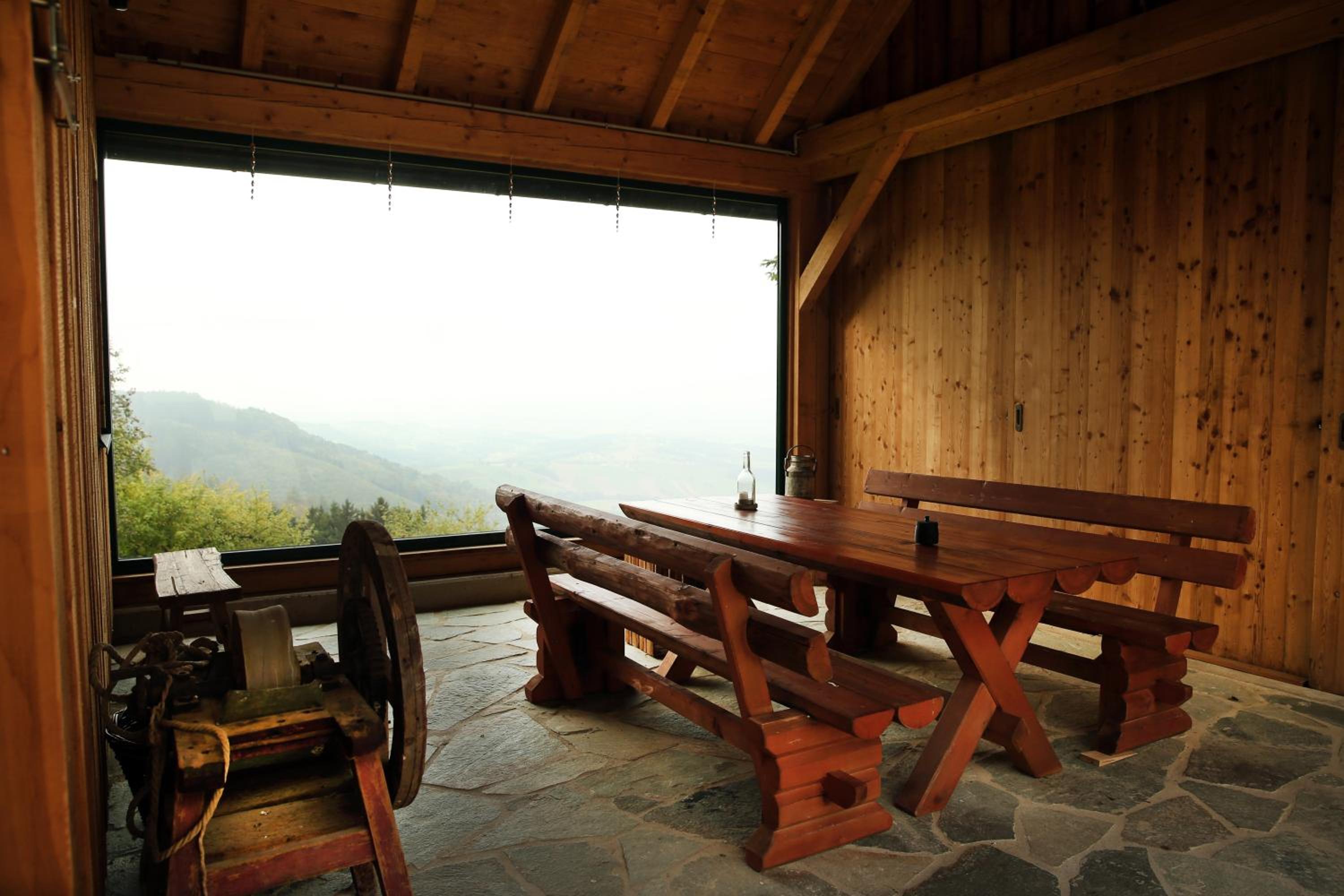 Stein im Holz view 5