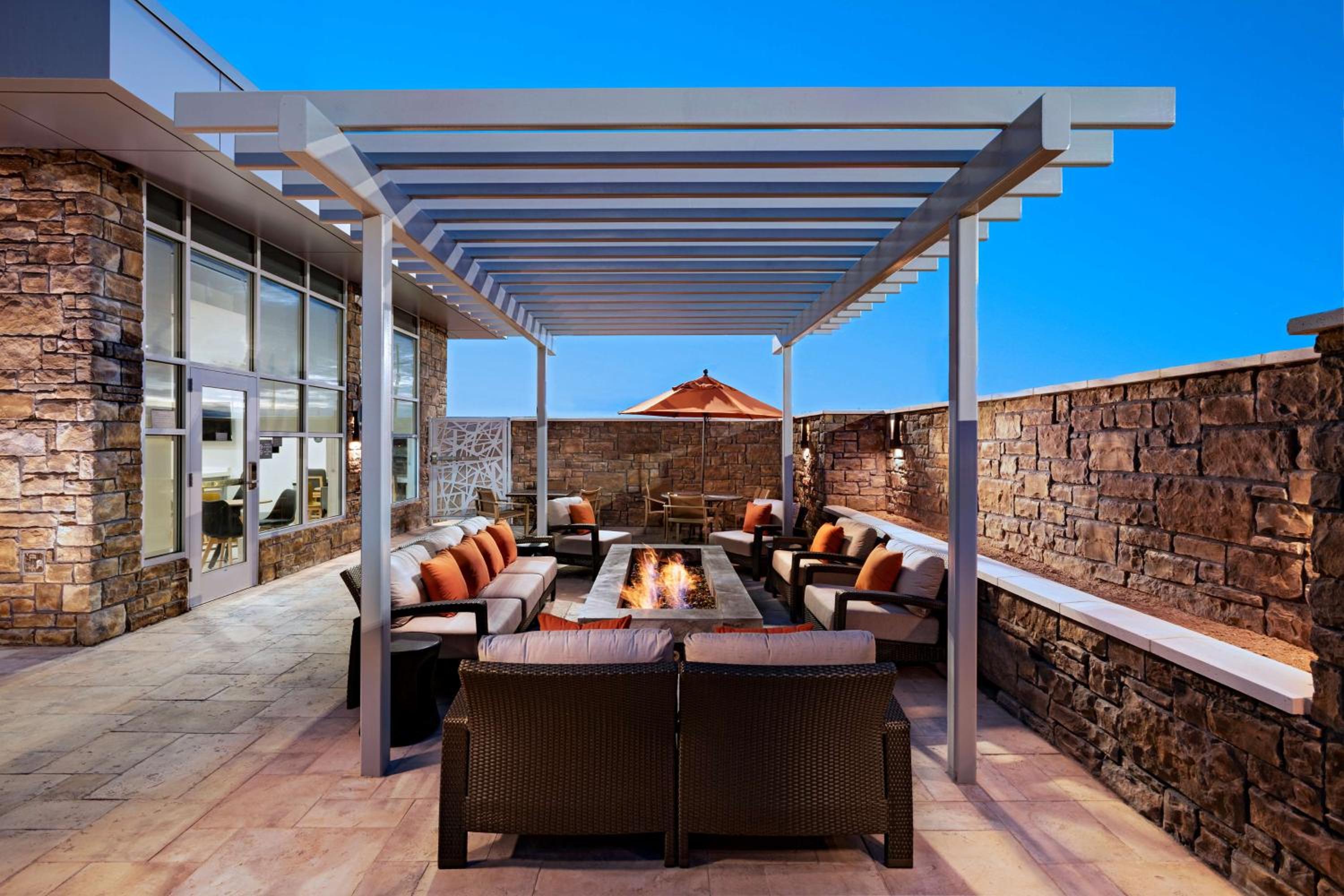 Carlsbad Vacations - Hyatt House Carlsbad - Property Image 10