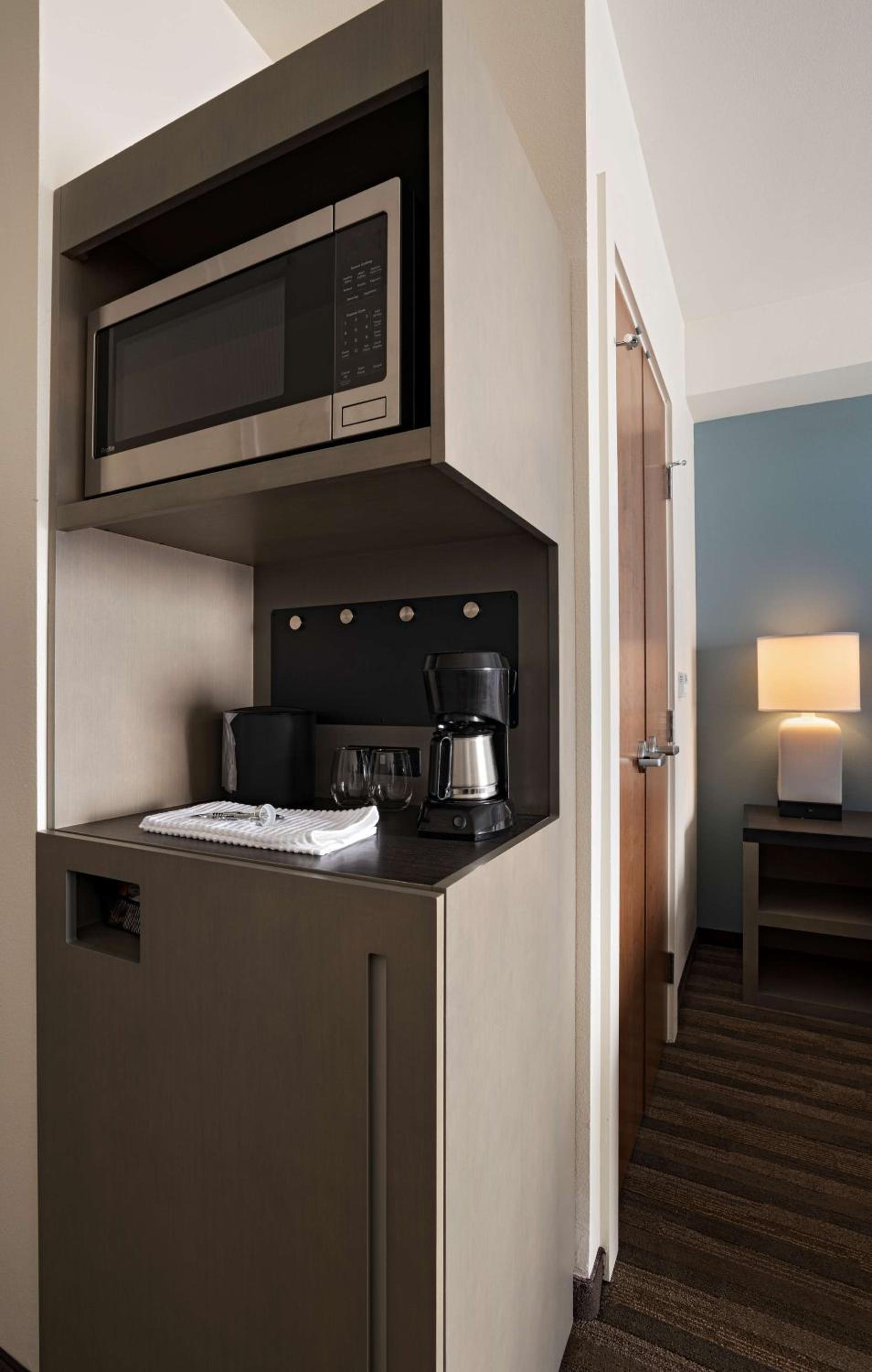 Carlsbad Vacations - Hyatt House Carlsbad - Property Image 1