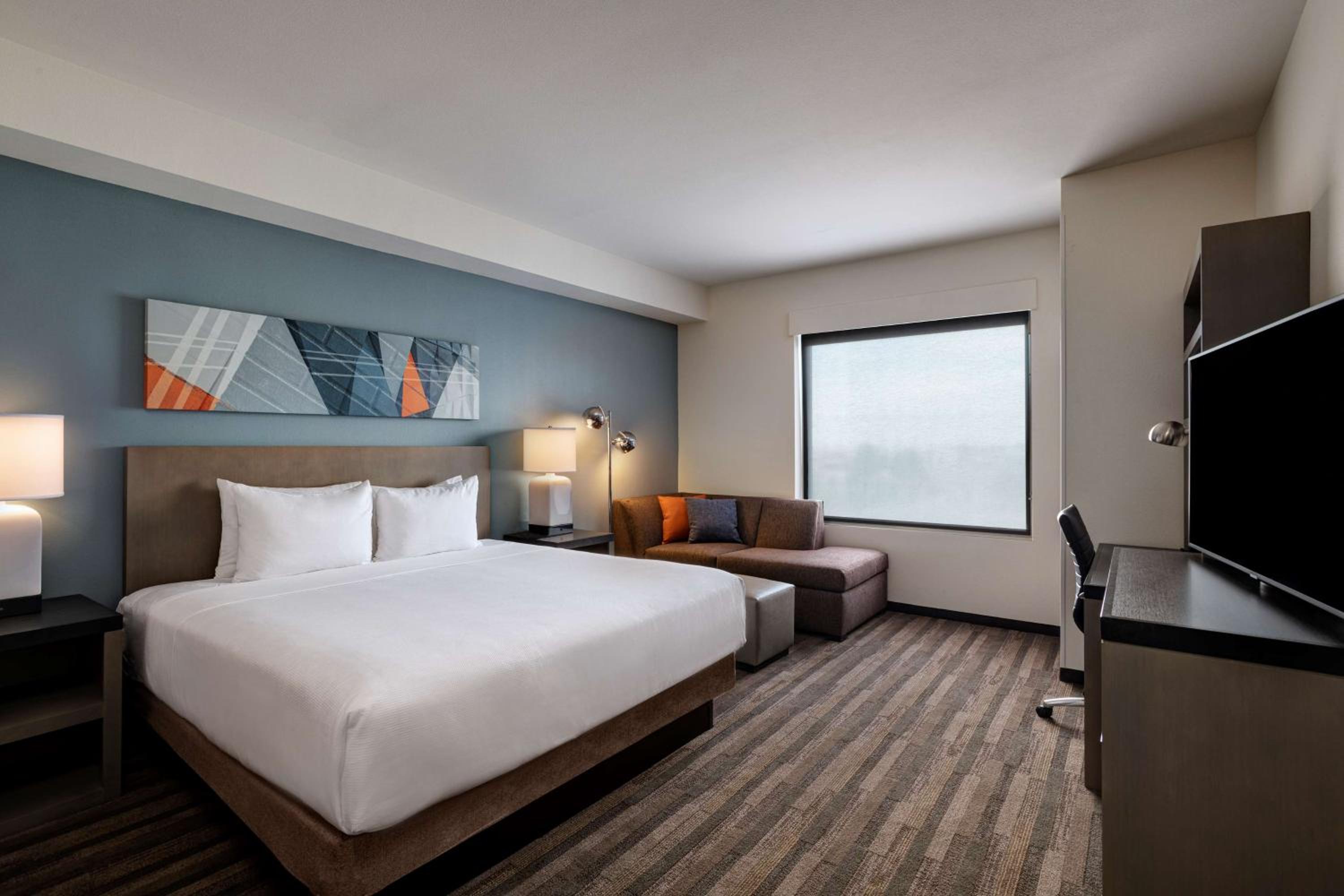 Carlsbad Vacations - Hyatt House Carlsbad - Property Image 9