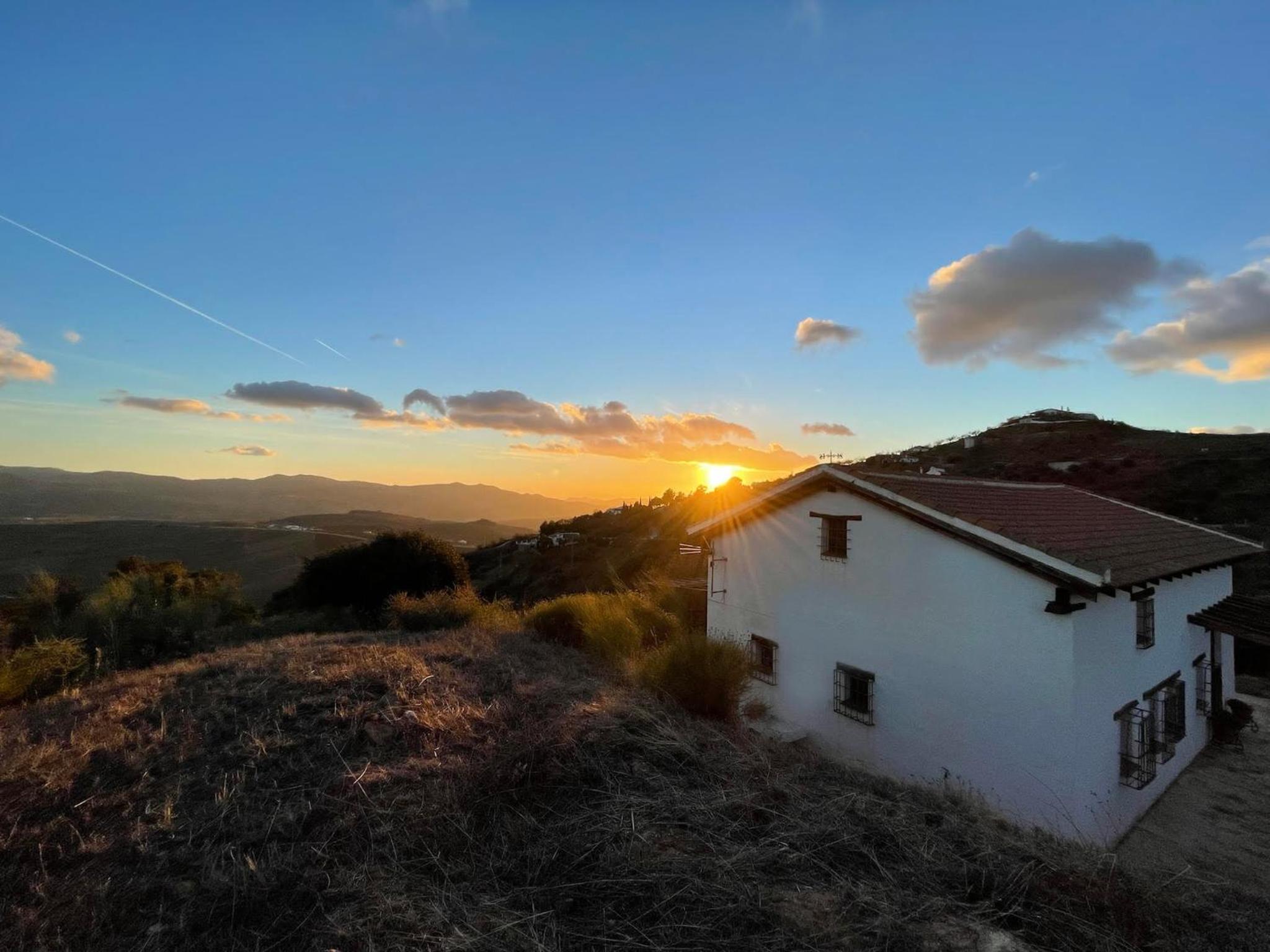 Casa KiSi Hotel, Rural Boutique Bed & Breakfast en Colmenar — building