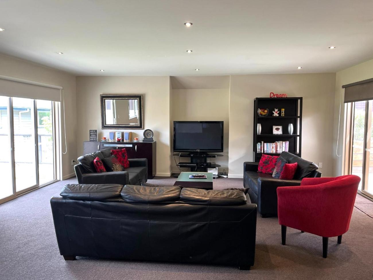 38 St James Avenue view 5