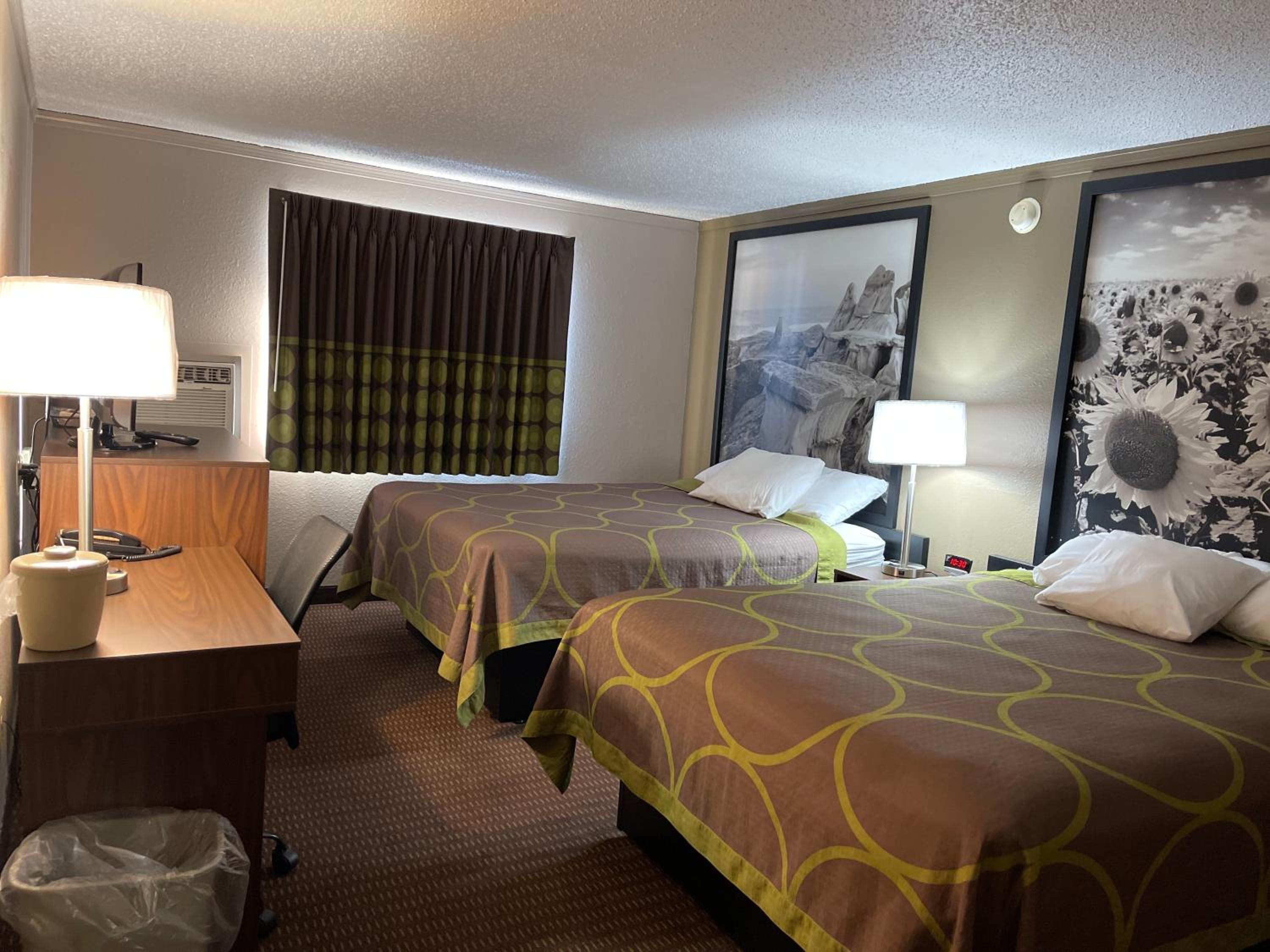 Bismarck Vacations - Super 8 by Wyndham Bismarck - Property Image 10