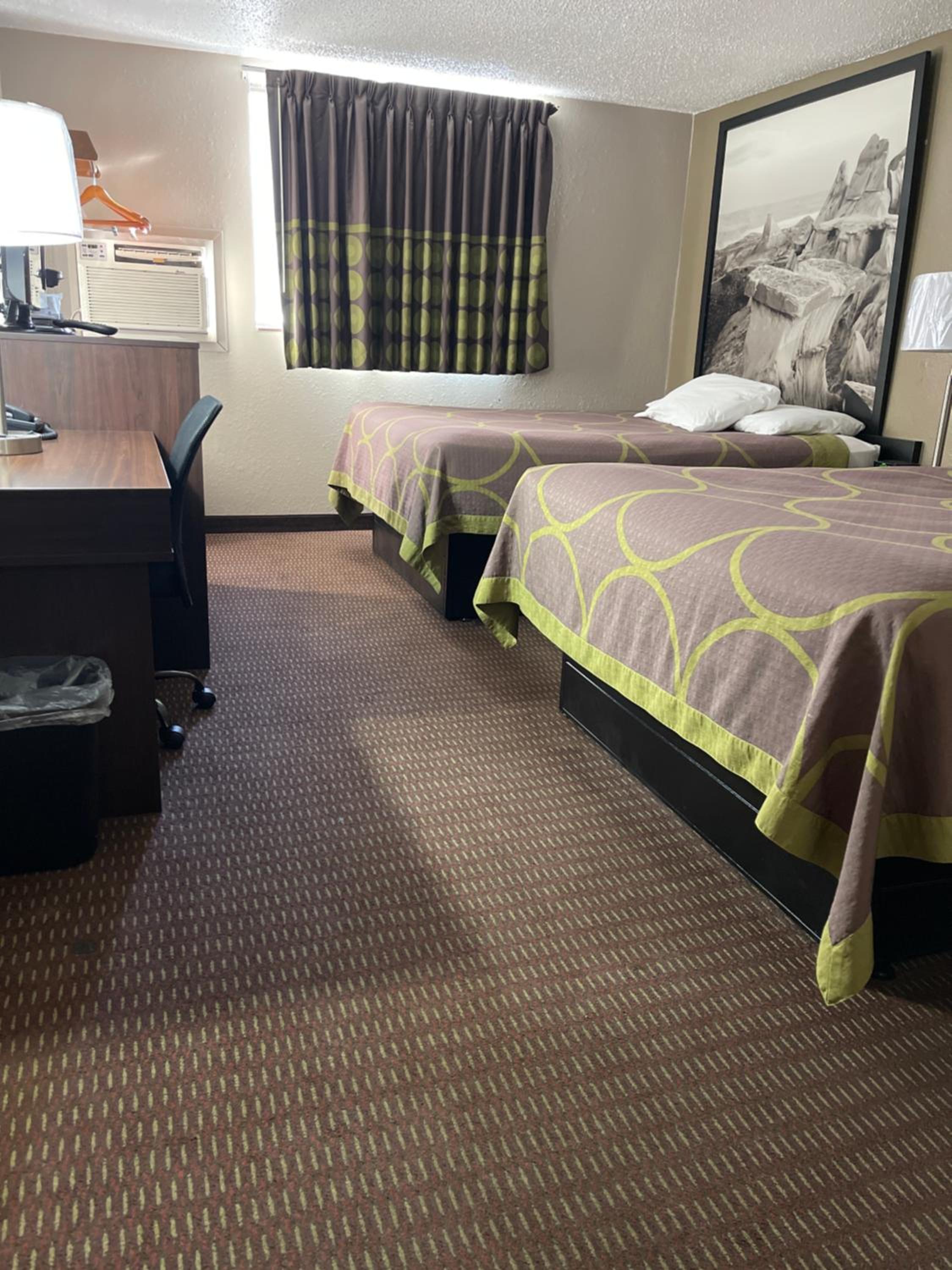 Bismarck Vacations - Super 8 by Wyndham Bismarck - Property Image 3