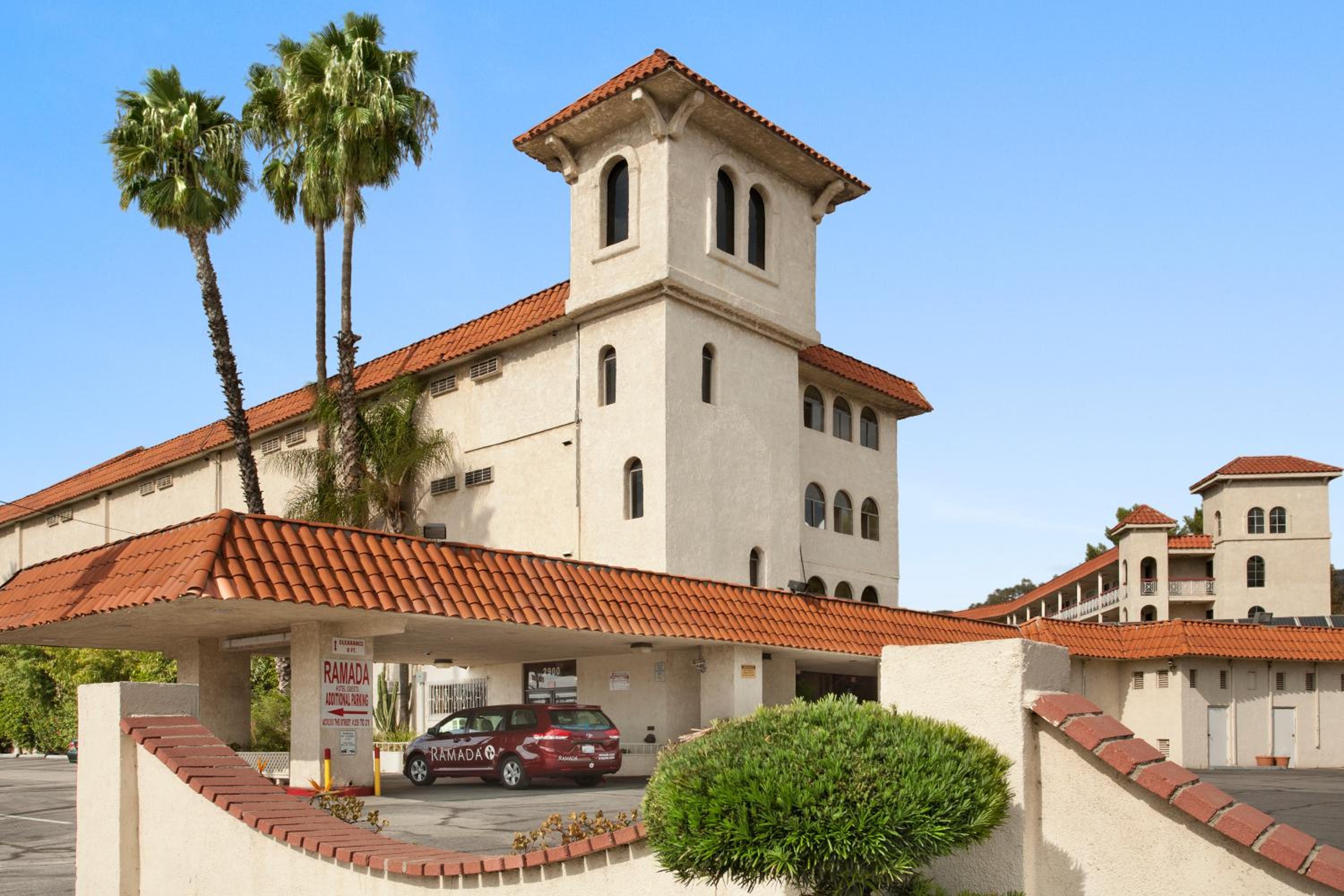 Burbank Vacations - Ramada by Wyndham Burbank Airport - Property Image 14