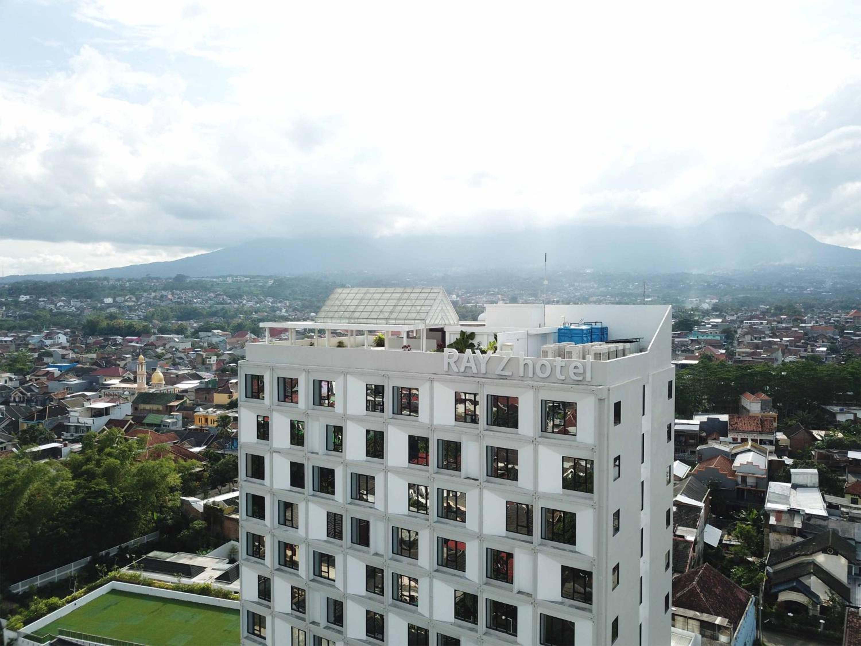 Hotel Rayz UMM Hotel Malang - Image 1