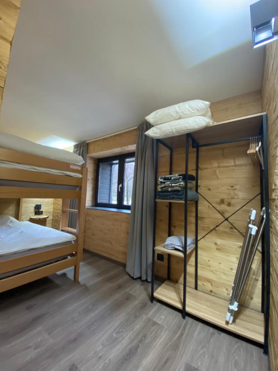 La Ferme de Rochesson, Jacuzzis privatif & Piscine commune view 3