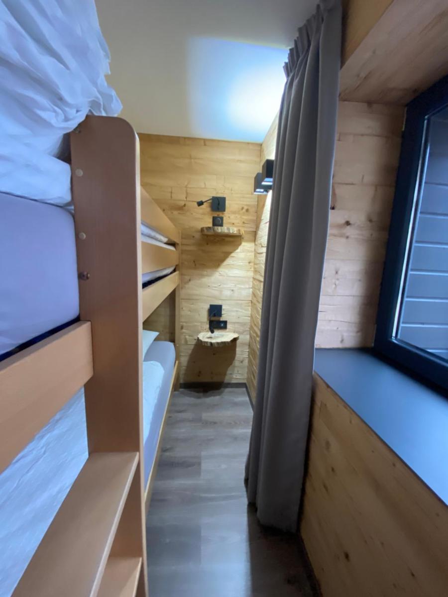 La Ferme de Rochesson, Jacuzzis privatif & Piscine commune view 2
