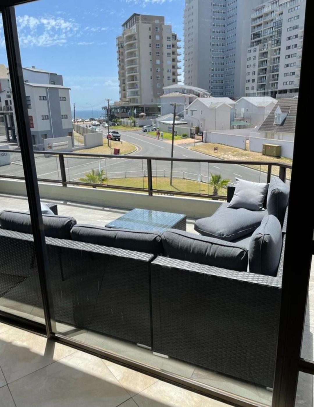 Luxury Corner House view 3