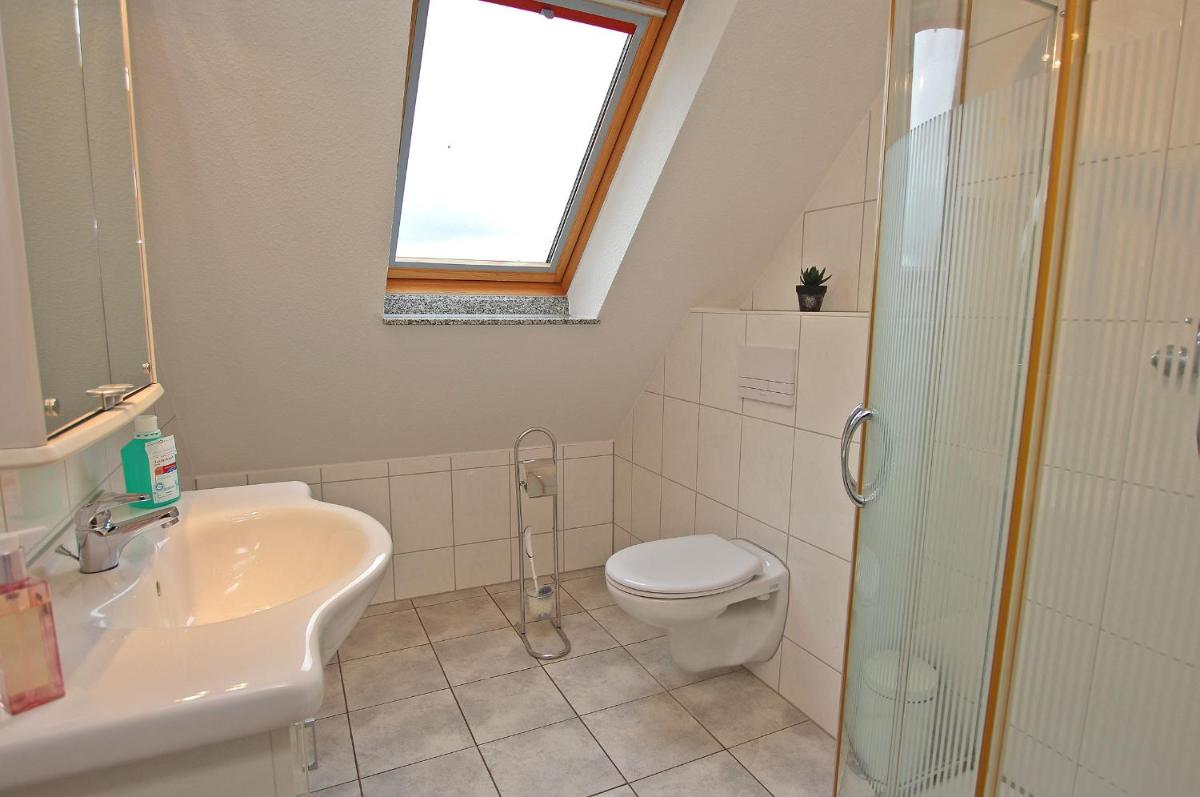 Ferienwohnung Neuendorf VORP 2422