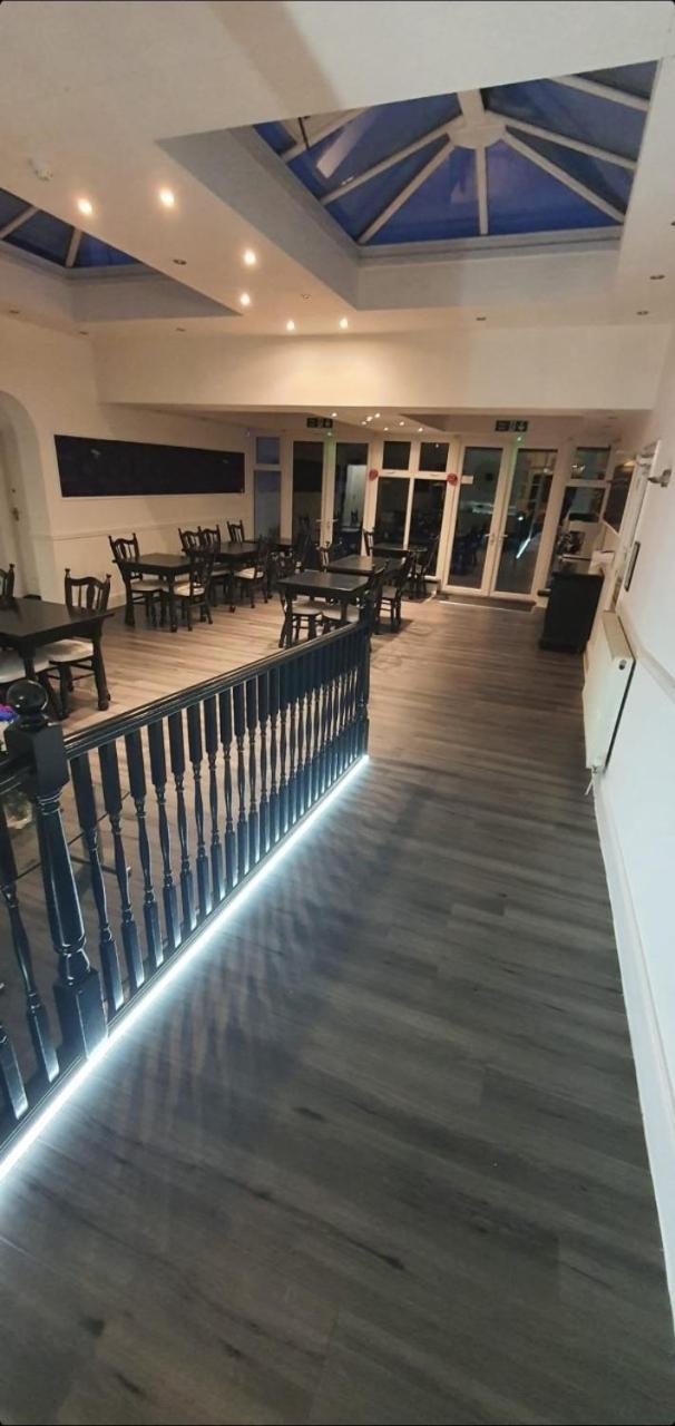 Loughborough Vacations - Charnwood Regency Guest House - Property Image 2