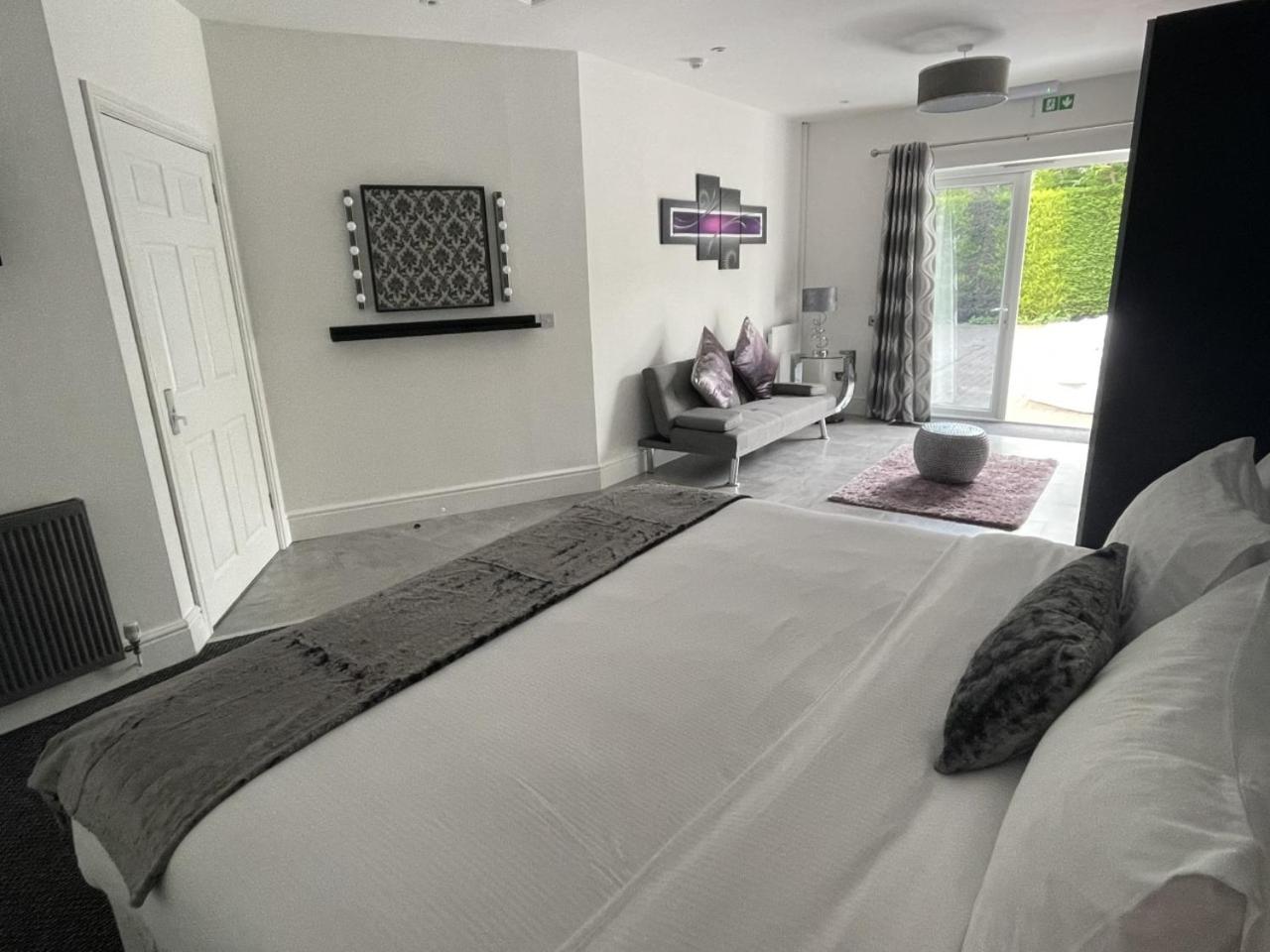 Loughborough Vacations - Charnwood Regency Guest House - Property Image 7