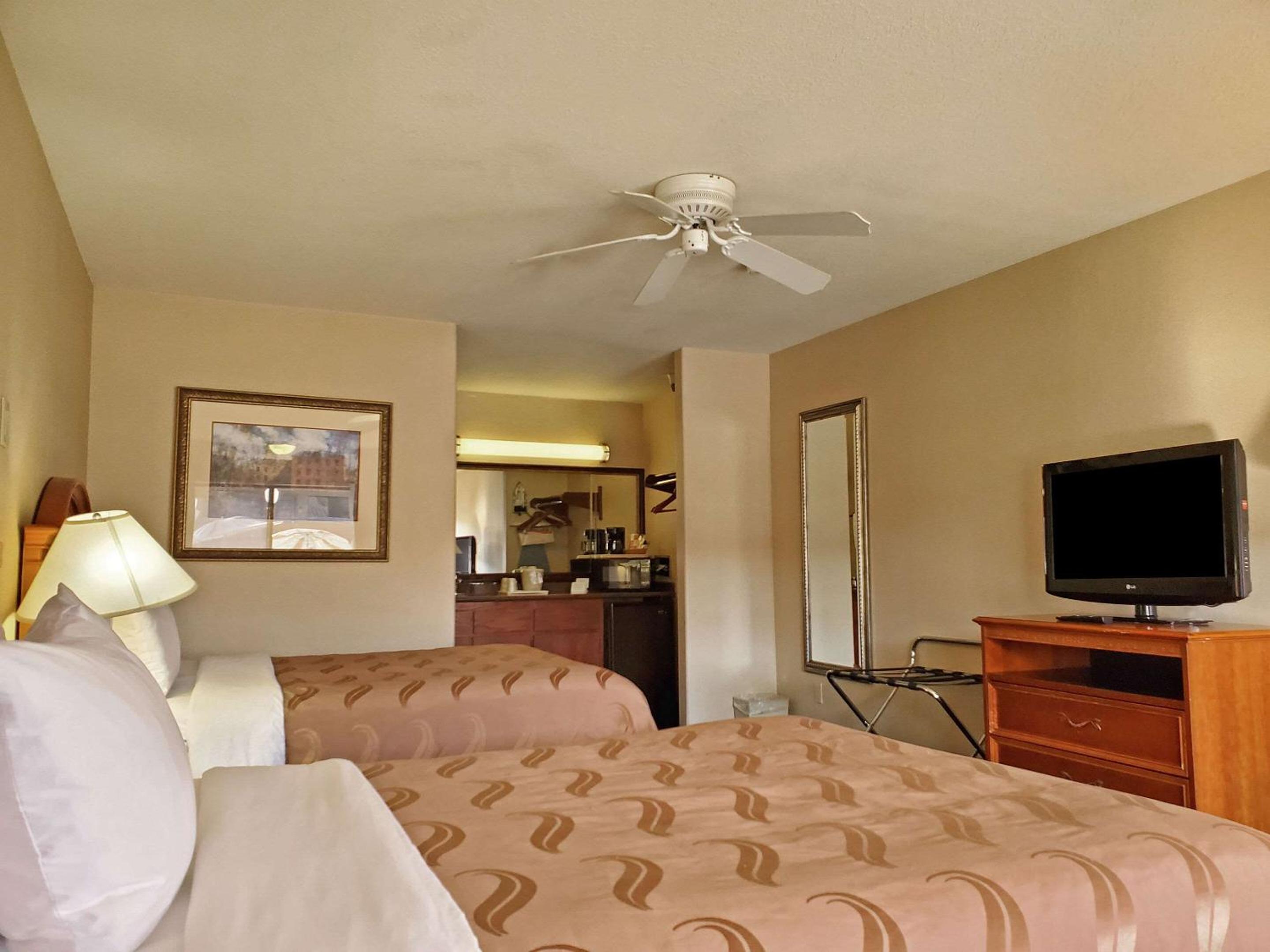 Los Banos Vacations - Quality Inn Santa Nella on I-5 - Property Image 3
