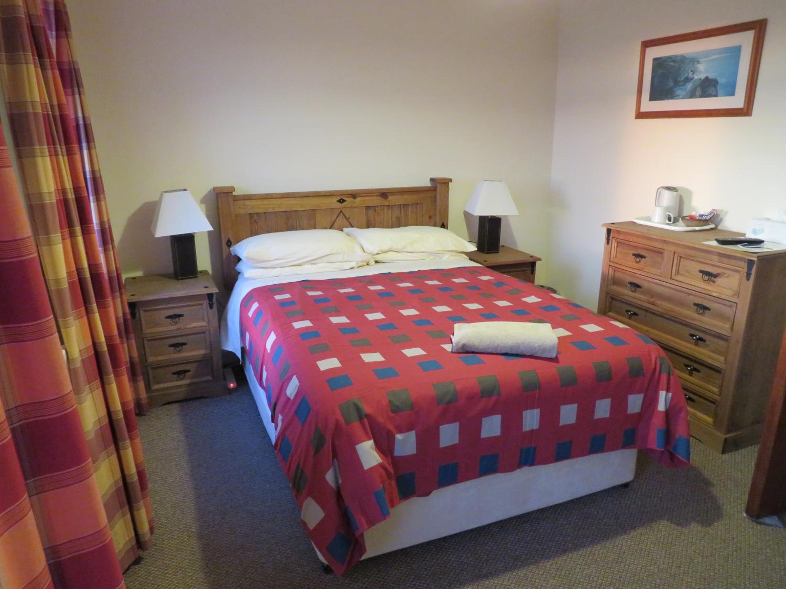Bushmills Vacations - Carnside Guest House - Property Image 3