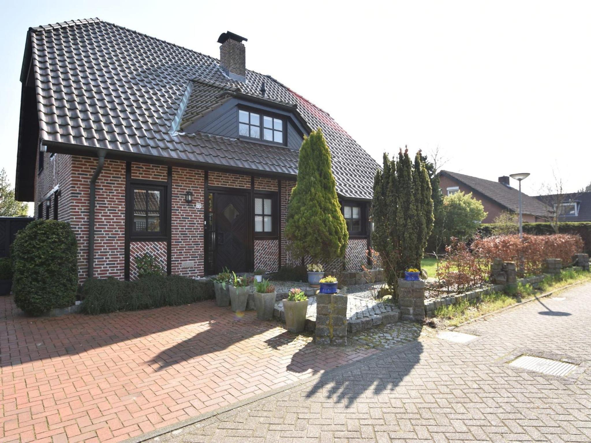 Spacious Mansion with Meadow View in Bruinisse view 3