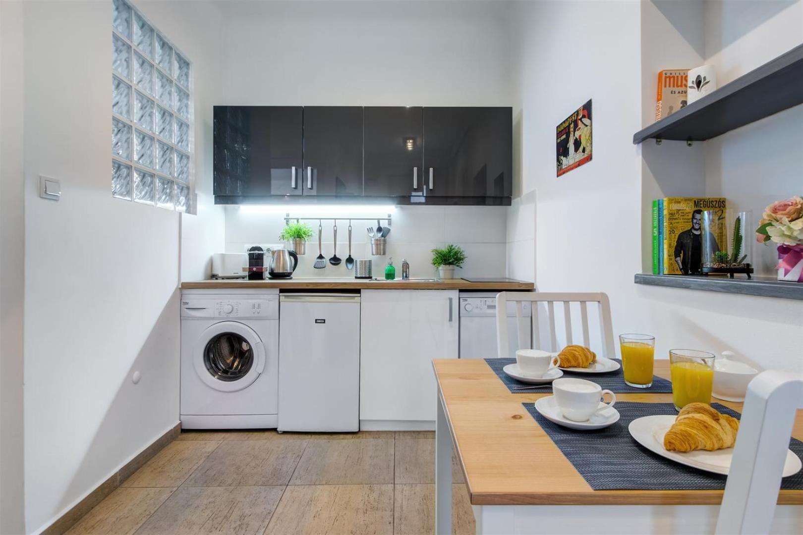 Premium Studio Szervita Square