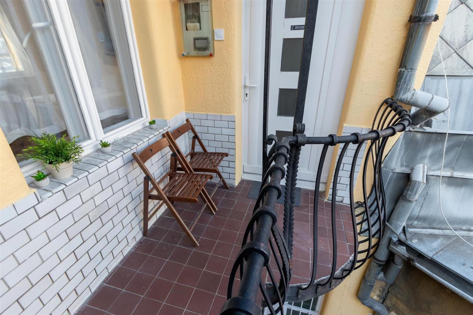 Premium Studio Szervita Square