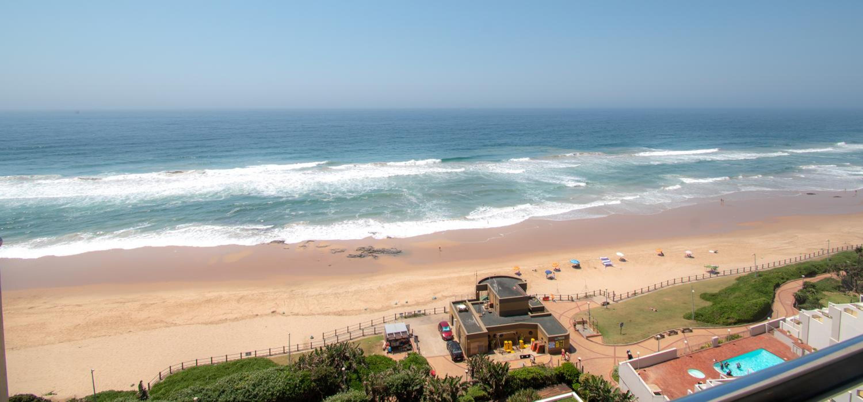 1002 Bermudas - by Stay in Umhlanga