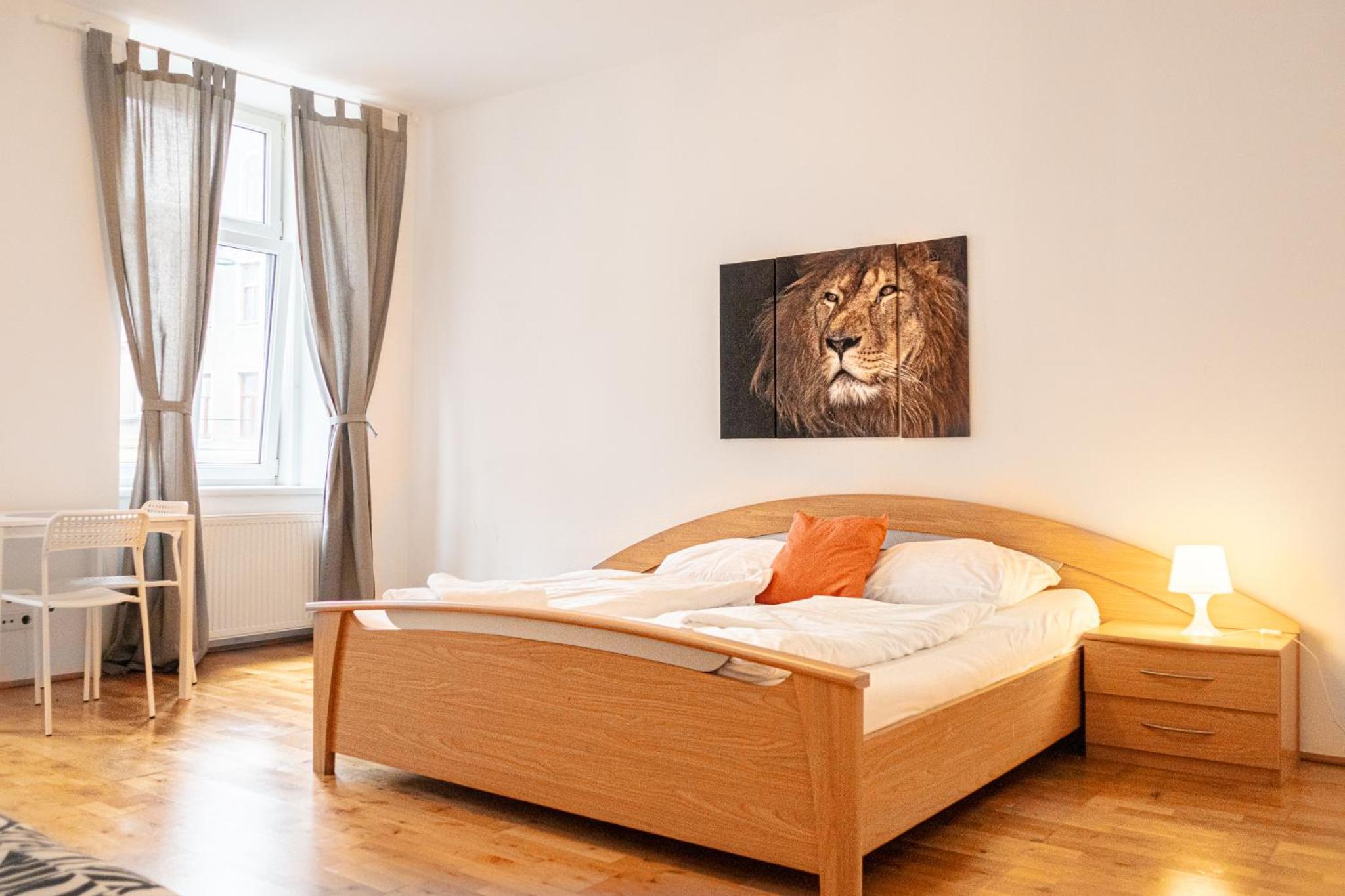 Lovely 3 private rooms in shared Apt Near Belvedere