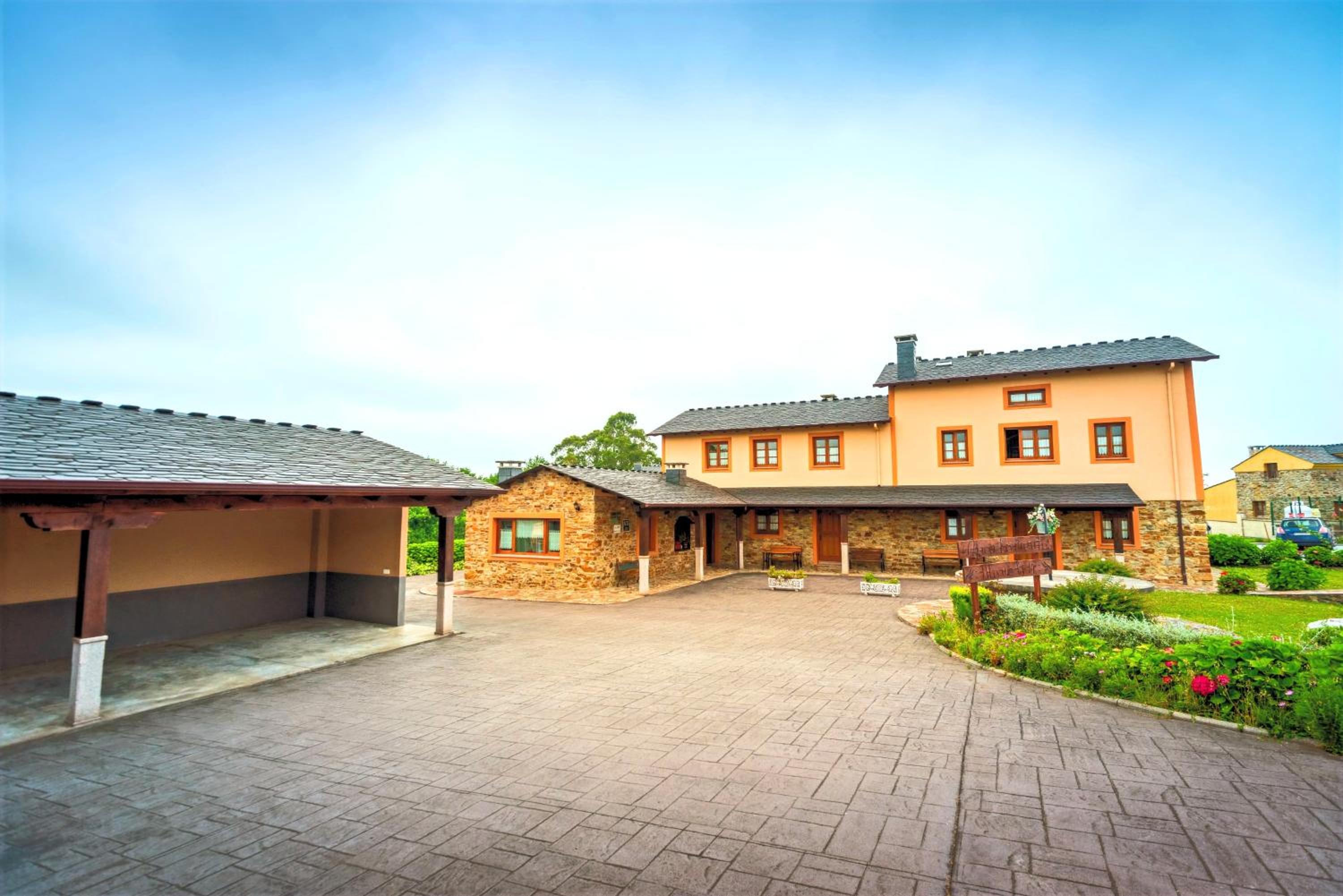 Apartamentos Navalin