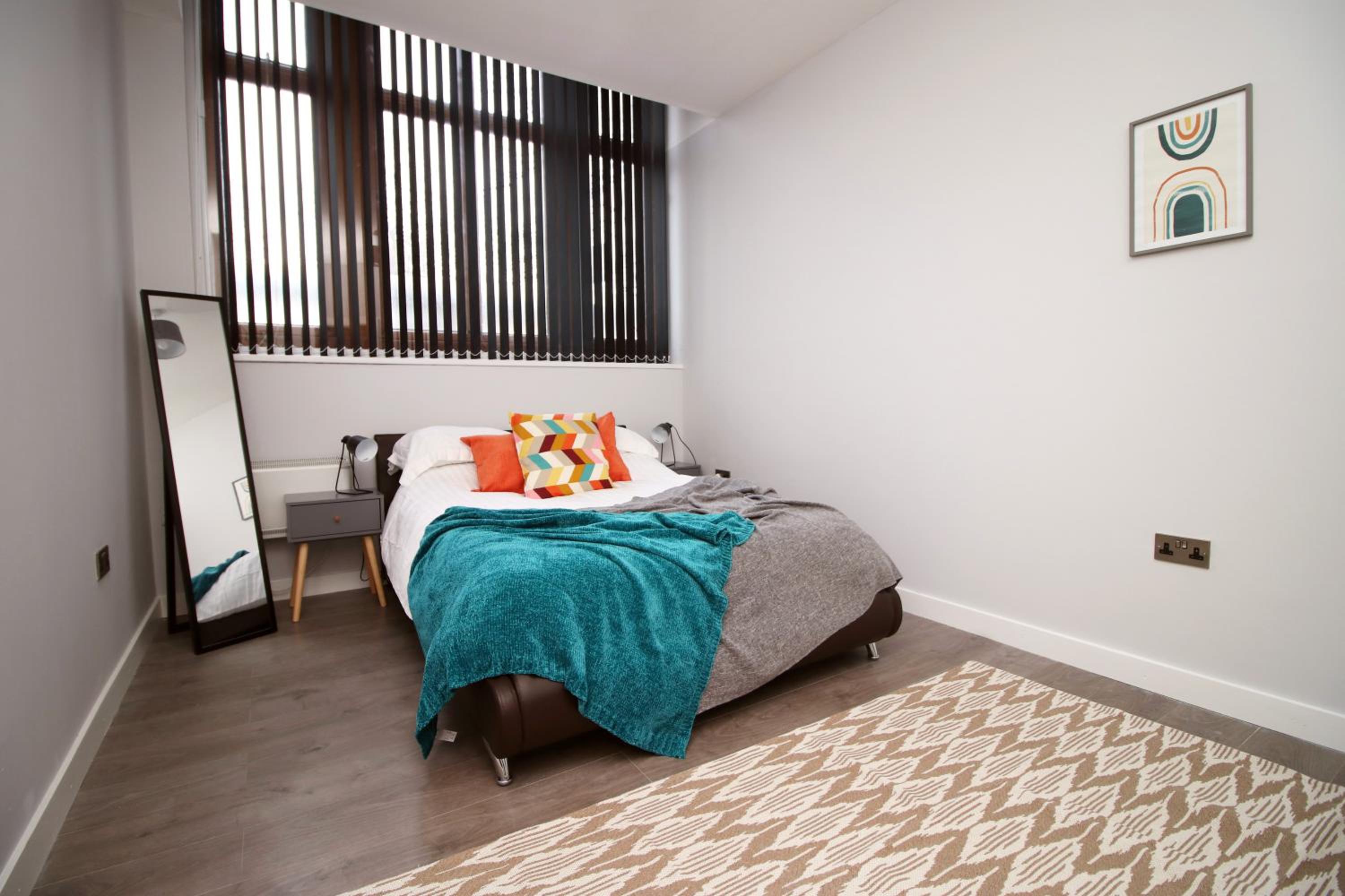 The Bank - LONG STAY OFFER - 1 Bed City Centre Apartment with Parking by CTO Serviced Apartments view 5