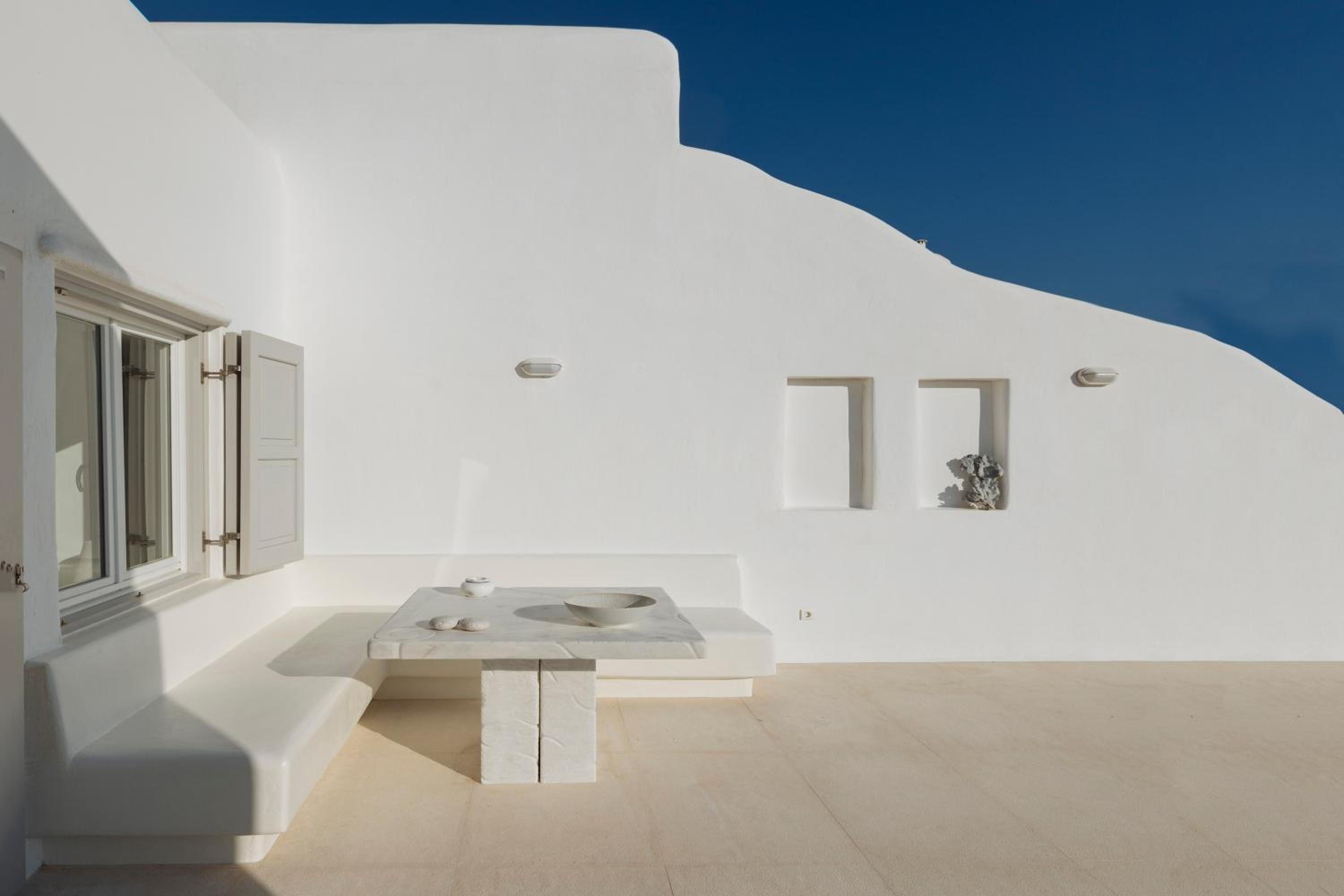 Mesmerizing 5bed Villa with Pool in Kanalia view 5