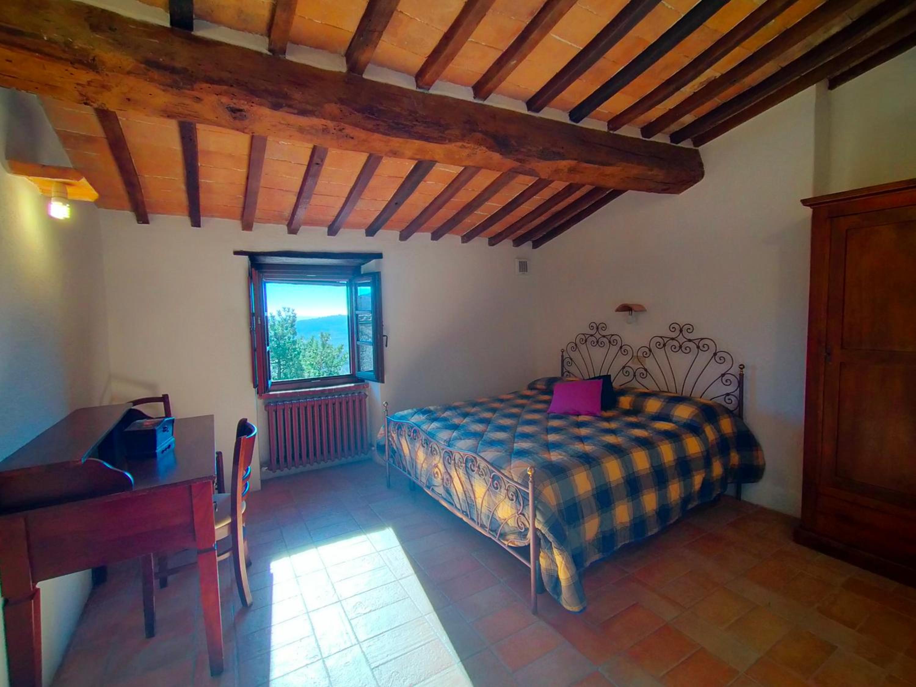 Il Borgo Del Lupo Relax Family Apartments in Tuscany with Restaurant & Swimming Pool