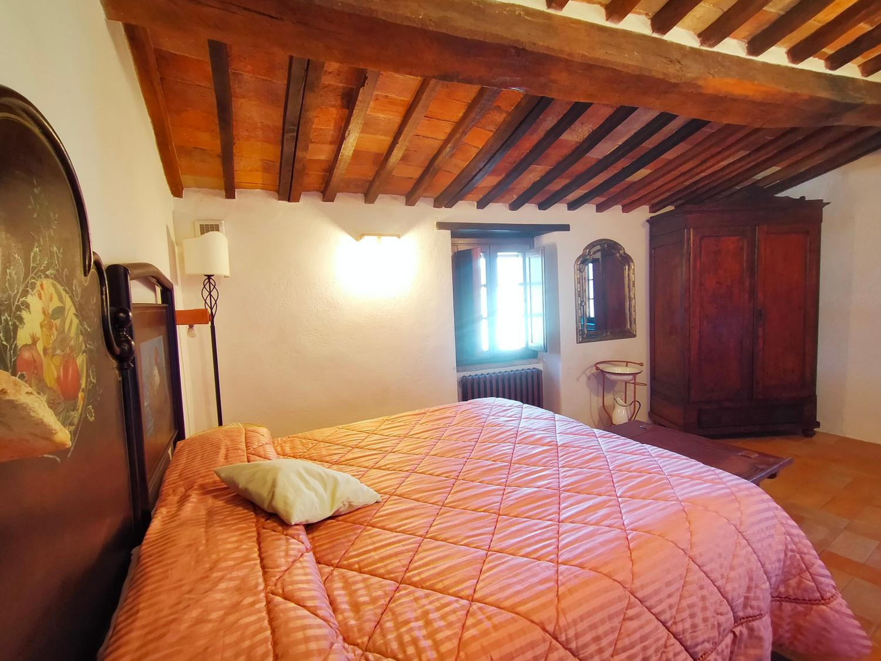 Il Borgo Del Lupo Relax Family Apartments in Tuscany with Restaurant & Swimming Pool
