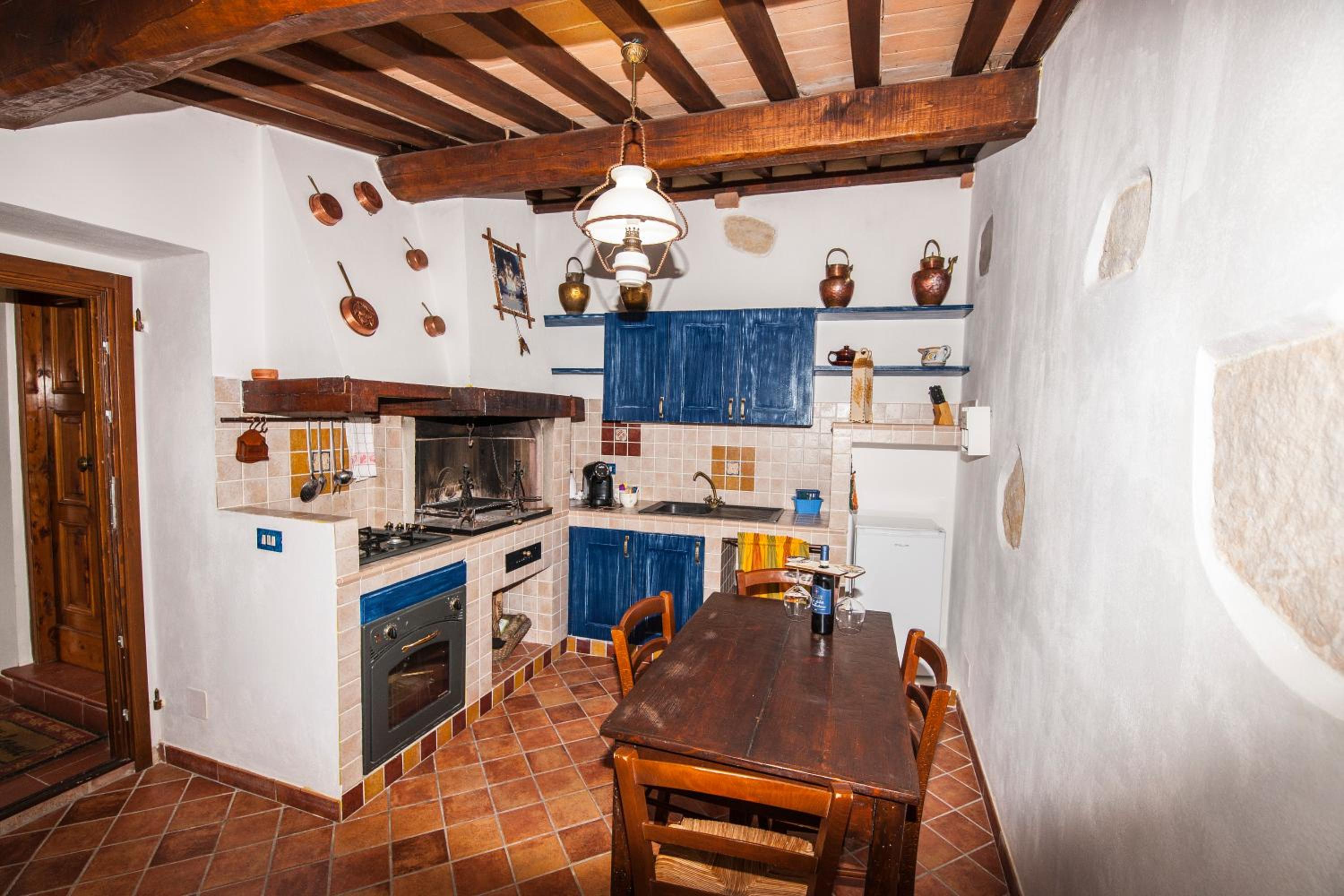 Il Borgo Del Lupo Relax Family Apartments in Tuscany with Restaurant & Swimming Pool