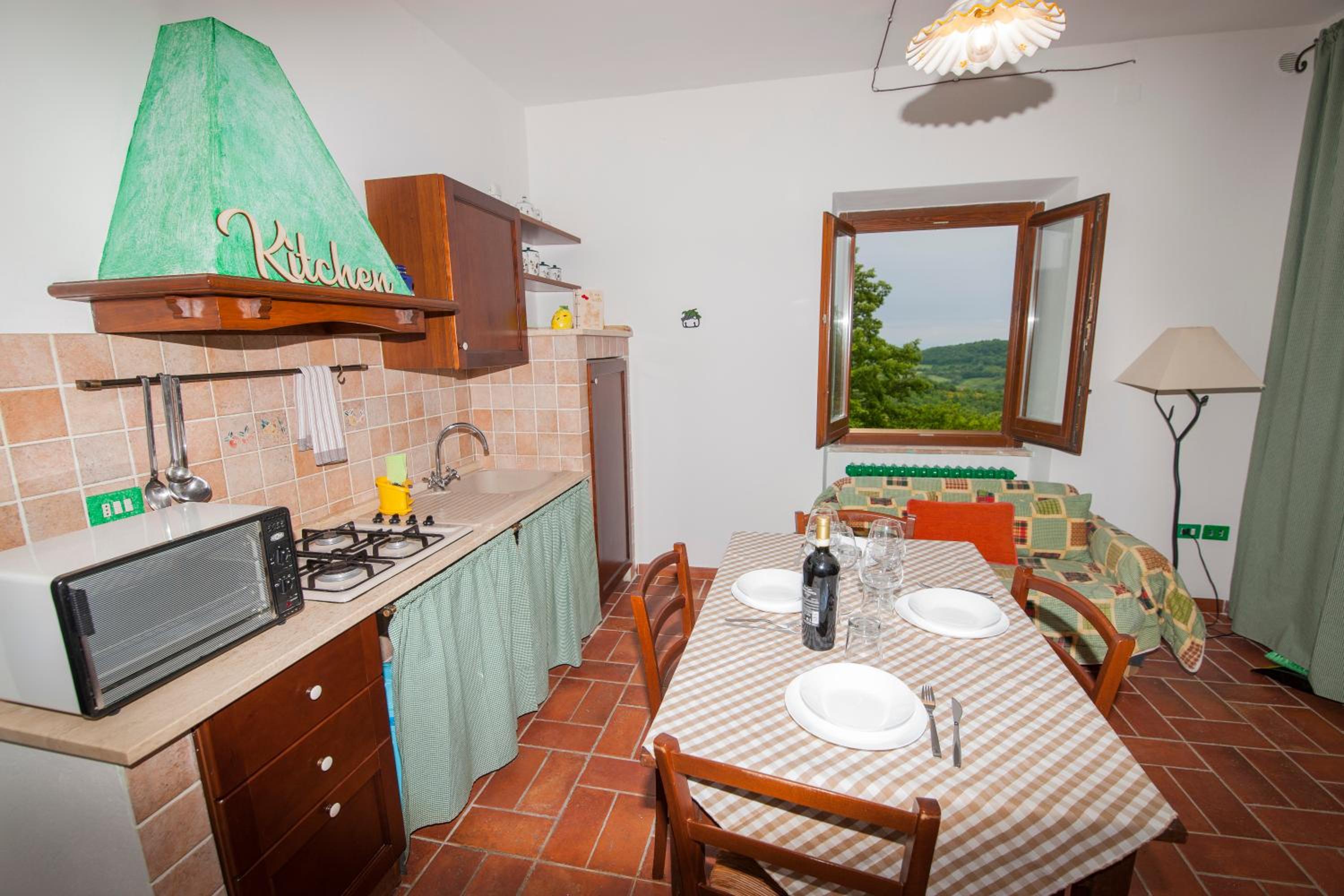 Il Borgo Del Lupo Relax Family Apartments in Tuscany with Restaurant & Swimming Pool