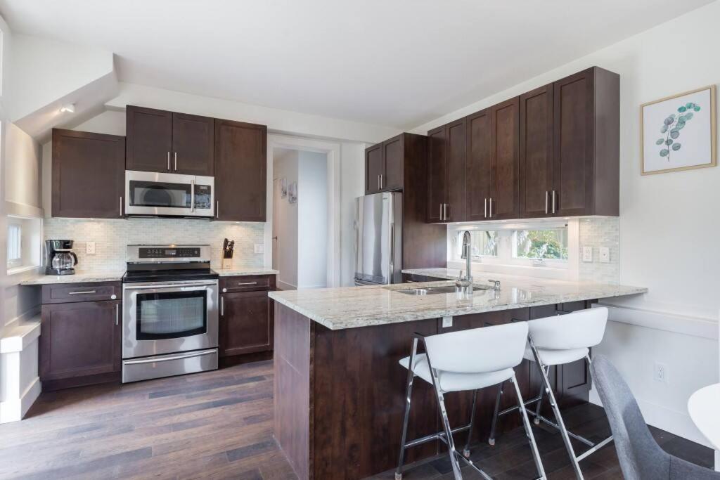 West Coast Luxury Living