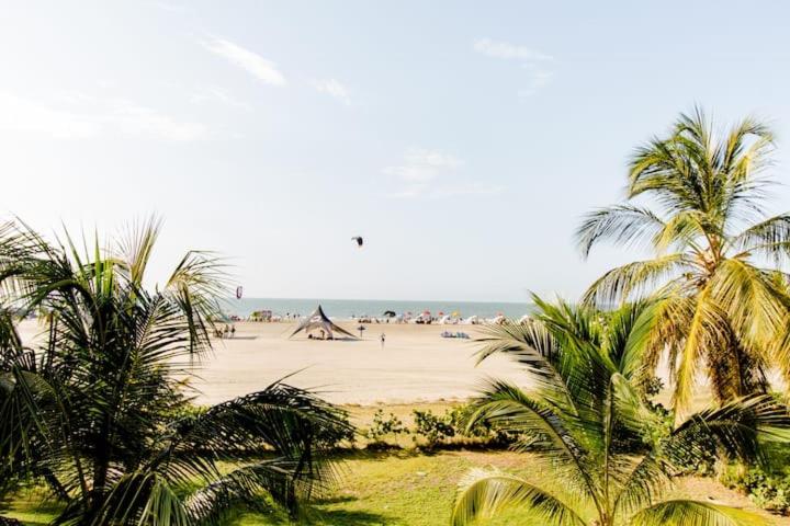 Hermoso apartamento con todas las comodidades acceso directo a la playa ubicado en el edificio Morros Epic