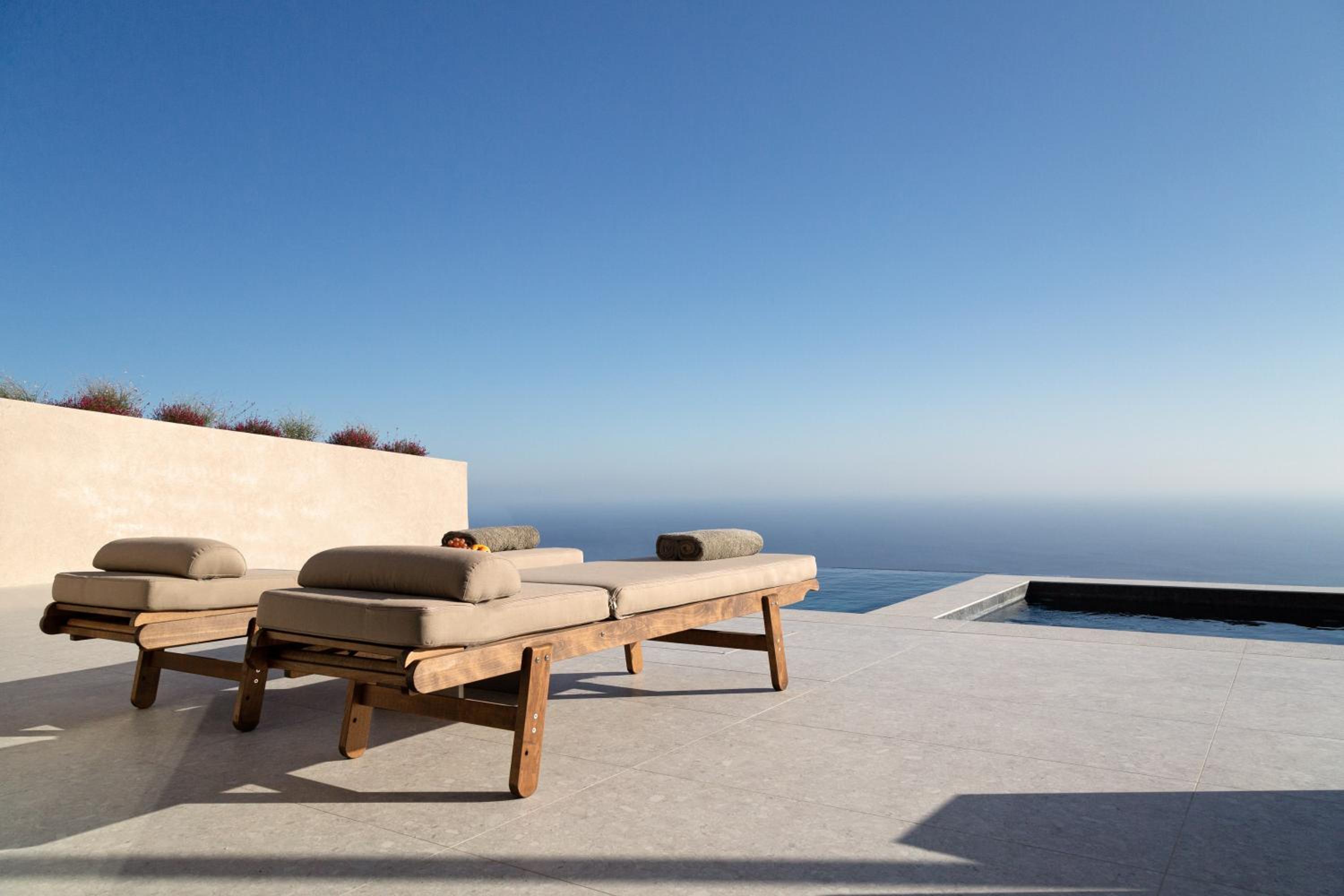 Santorini Sky, Luxury Resort - Image 4