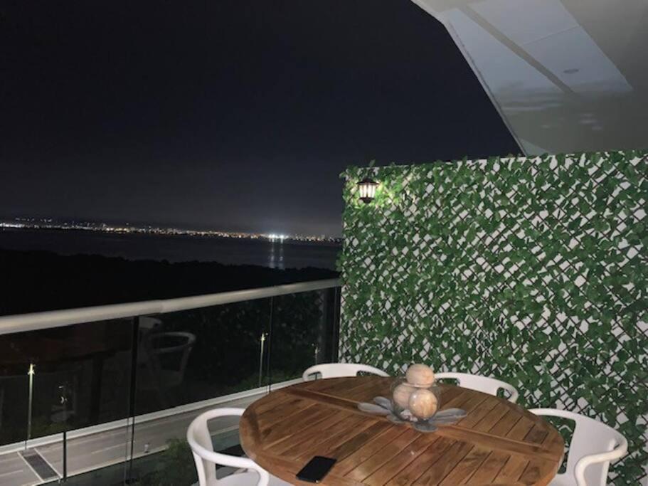 Hermoso apartamento con todas las comodidades acceso directo a la playa ubicado en el edificio Morros Epic