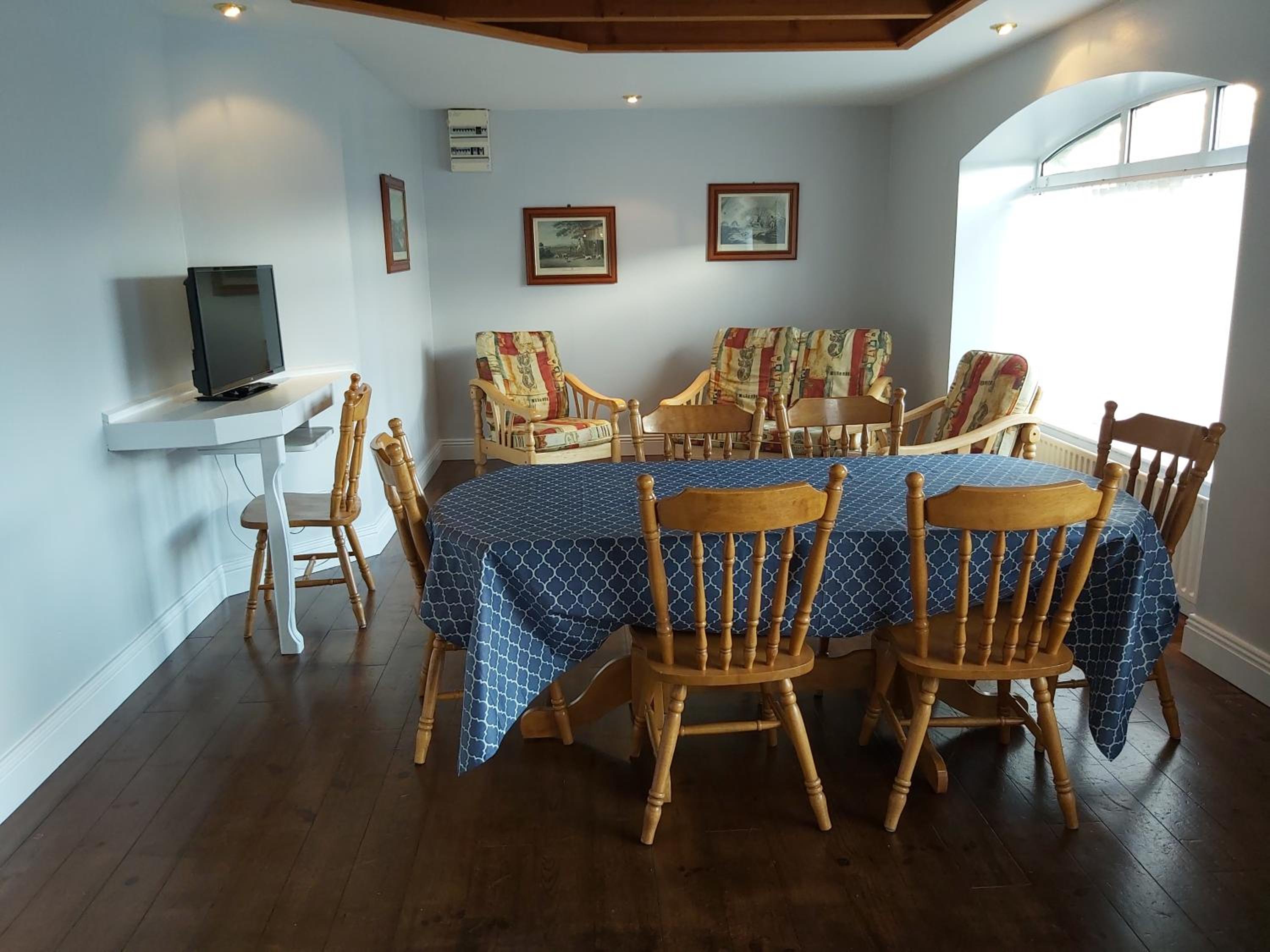 Aran View Holiday Homes Doolin - The Courtyard House - Sleeps 9 view 5