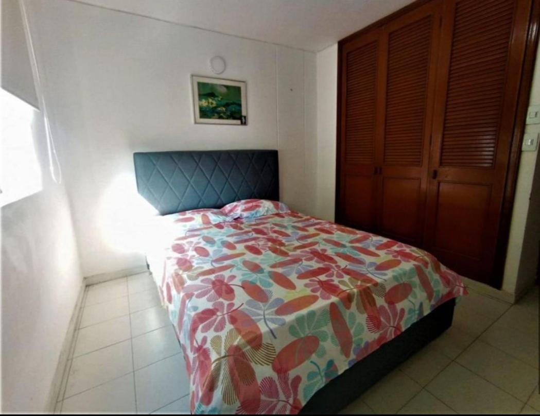 Rodadero - Edificio El Parador, comodo apartamento, edificio frente al mar!
