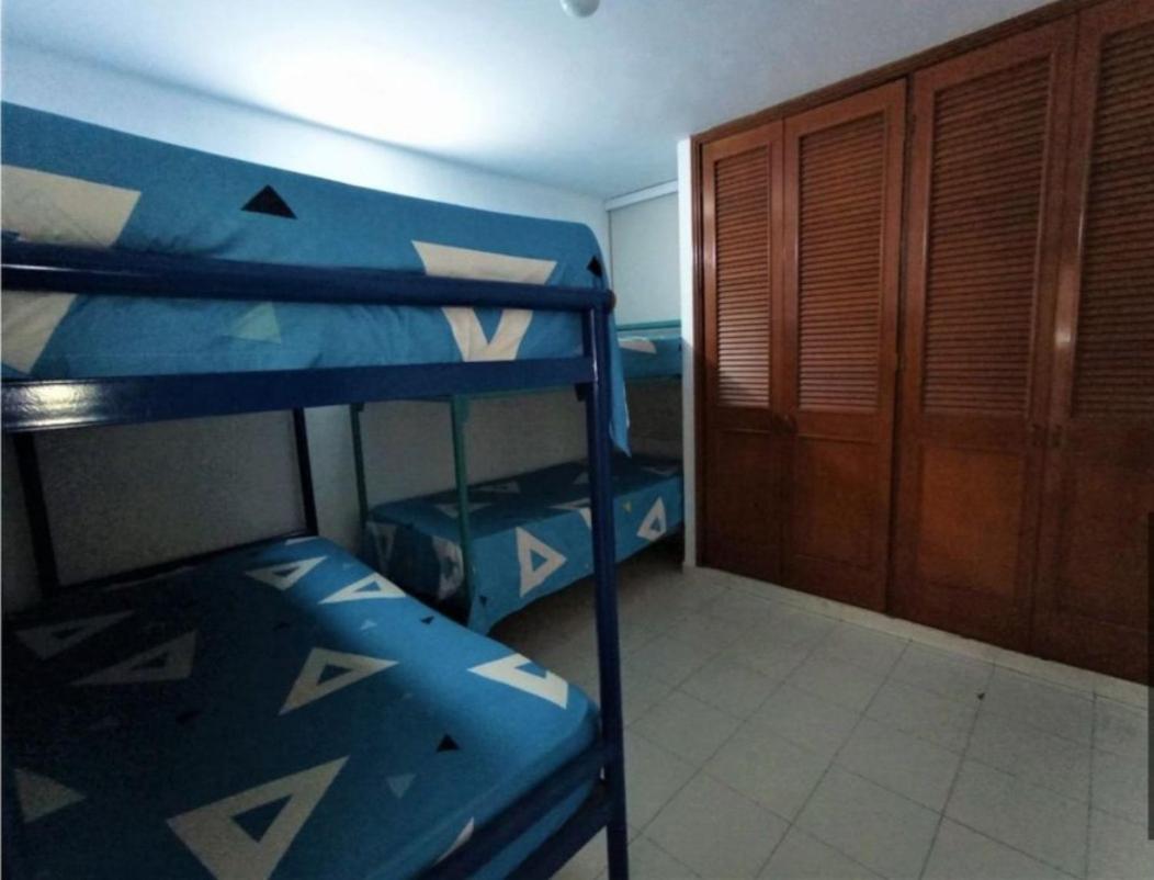 Rodadero - Edificio El Parador, comodo apartamento, edificio frente al mar!
