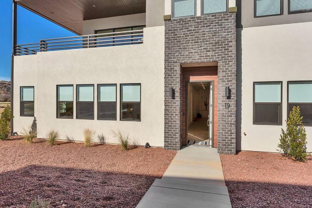 Hotel Villa 19 - LUXURY GOLF VILLA, BEST VIEW, YEAR ROUND HEATED POOL & HOT TUB! - Image 1